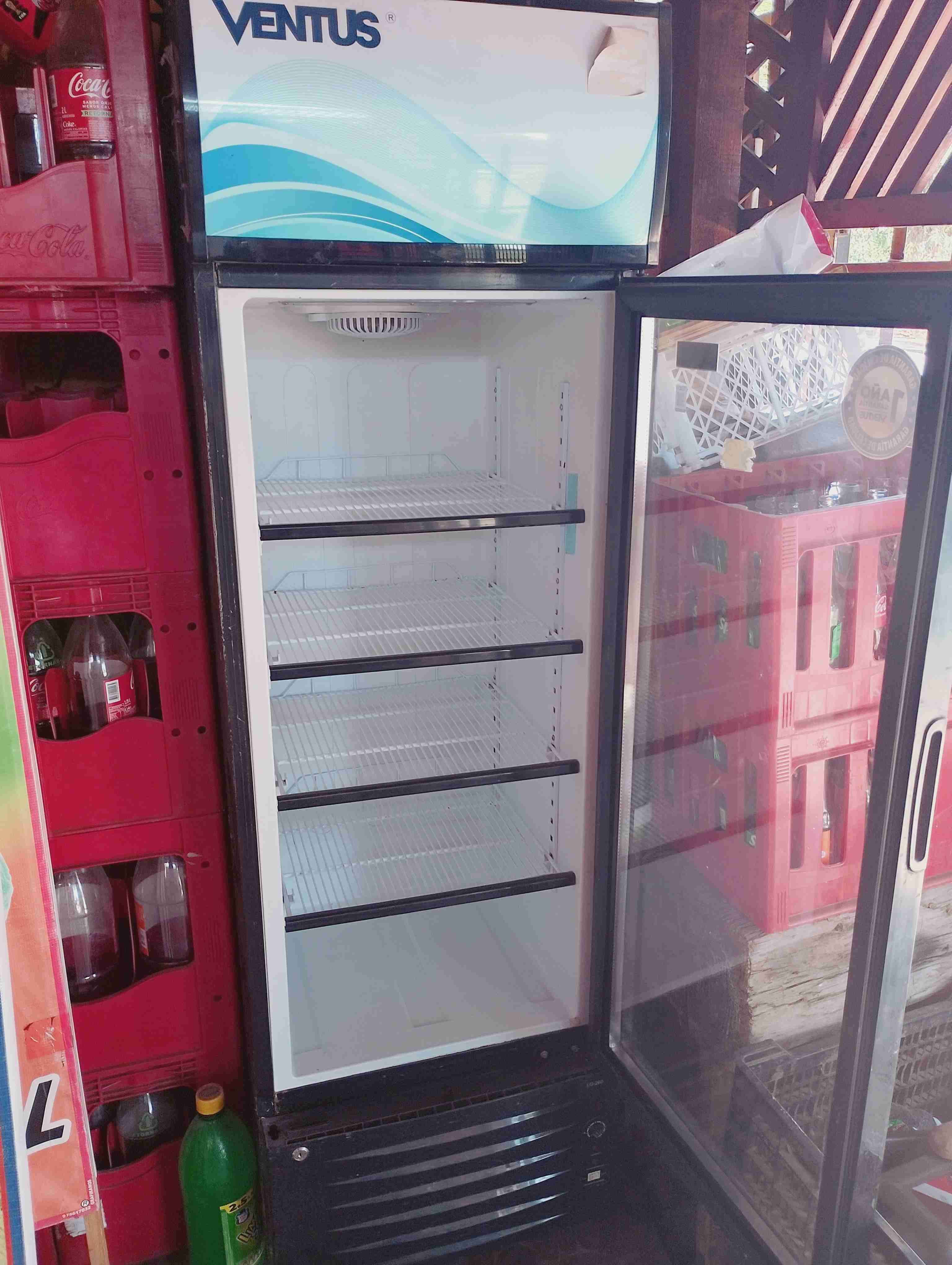 Refrigerador exhibidor Ventus - 2