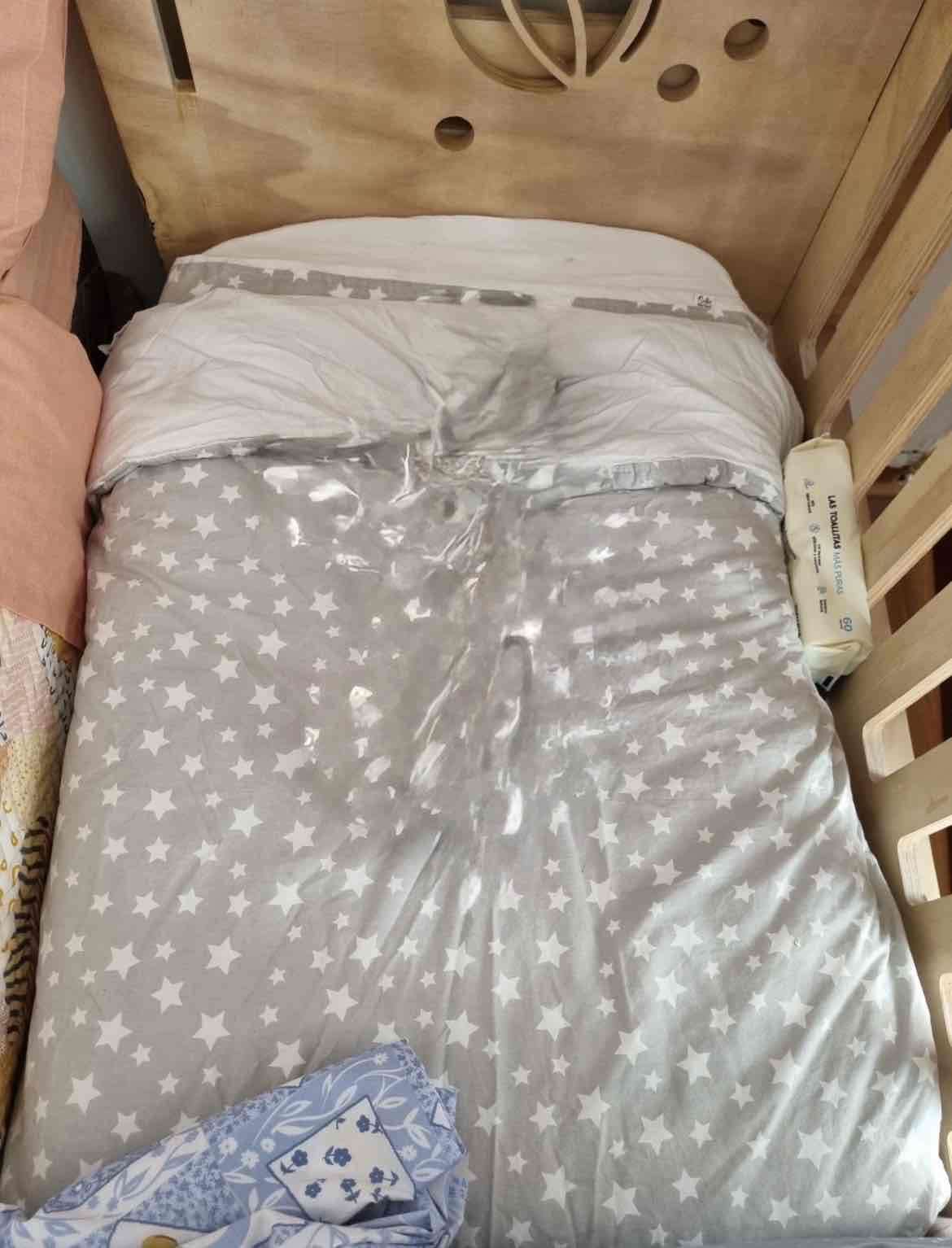 Cuna de madera con ruedas MONTESORI - 4