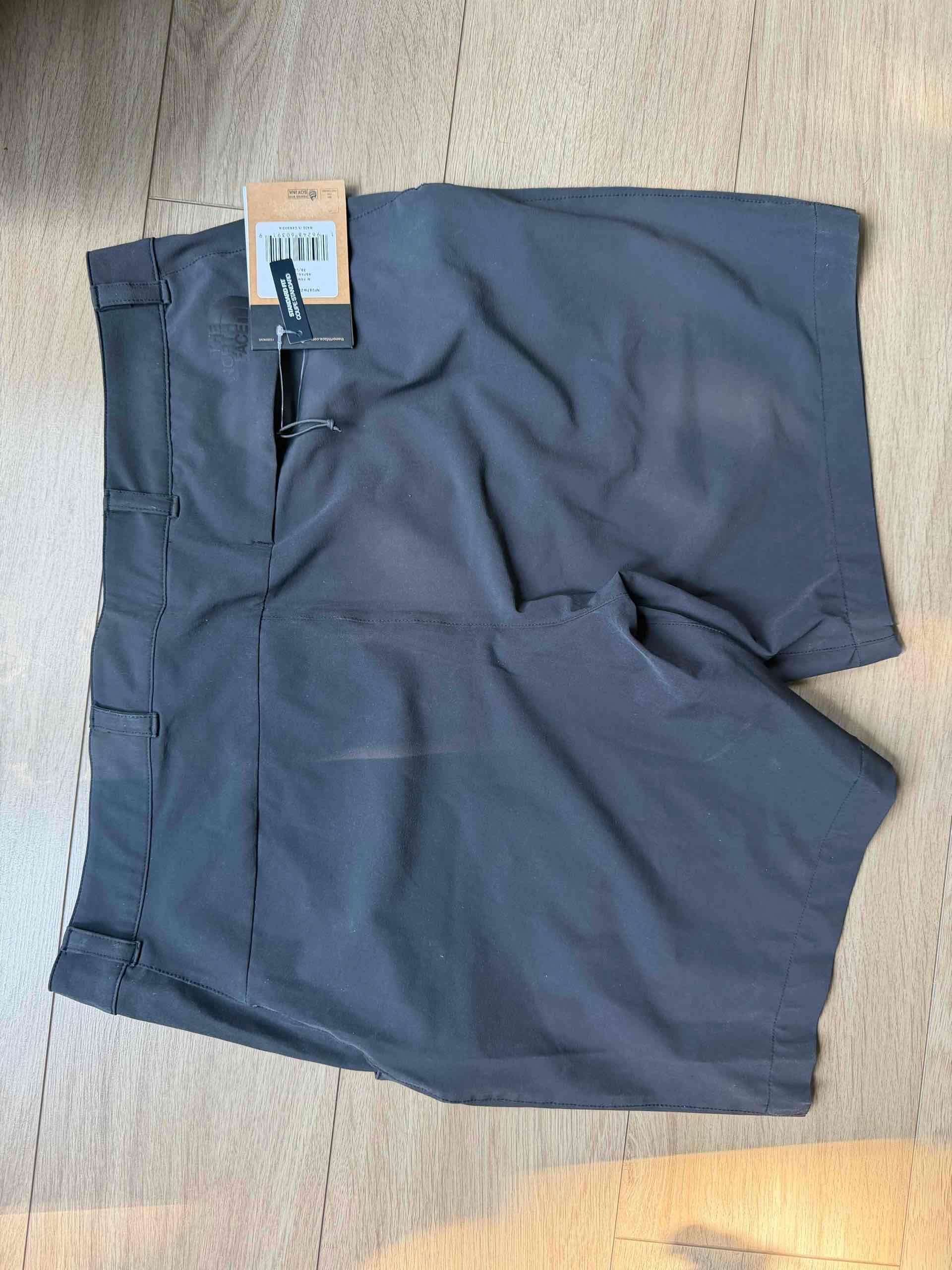 Shorts de hombre gris North Face NUEVO - miniatura 4