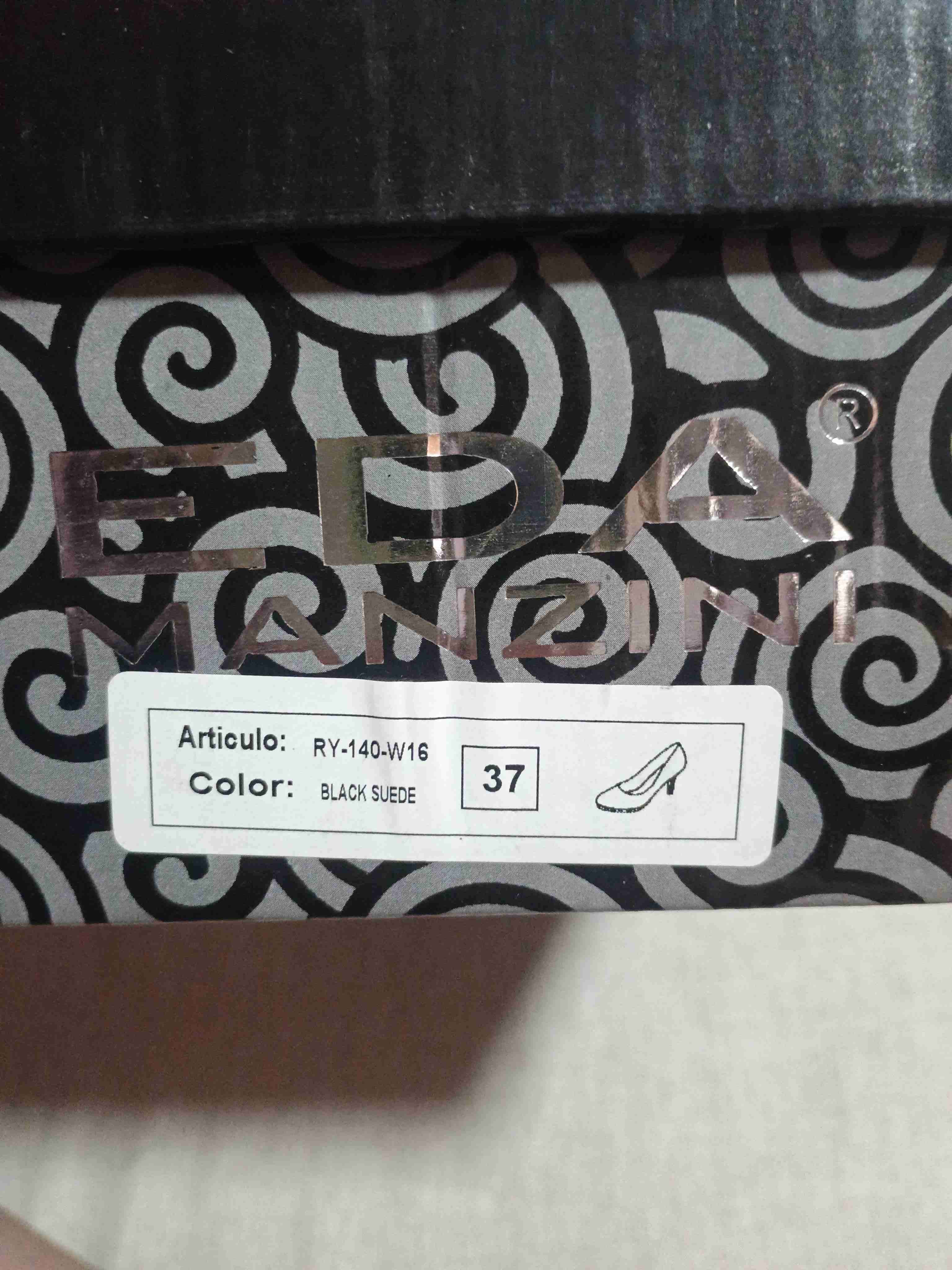 Zapatos de tacón negros - miniatura 3