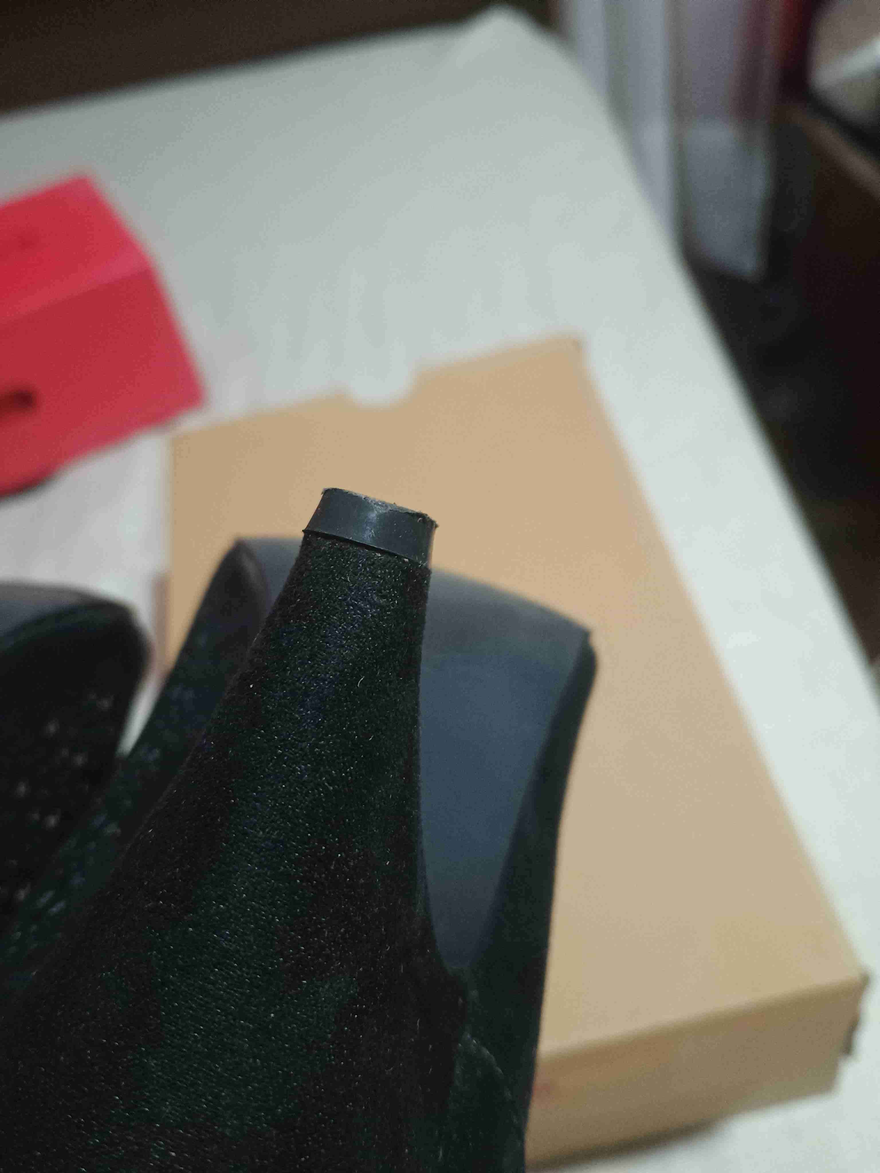 Zapatos negros con taco y detalles en charol - miniatura 4