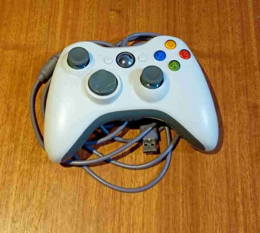 Xbox 360 con control - miniatura 4