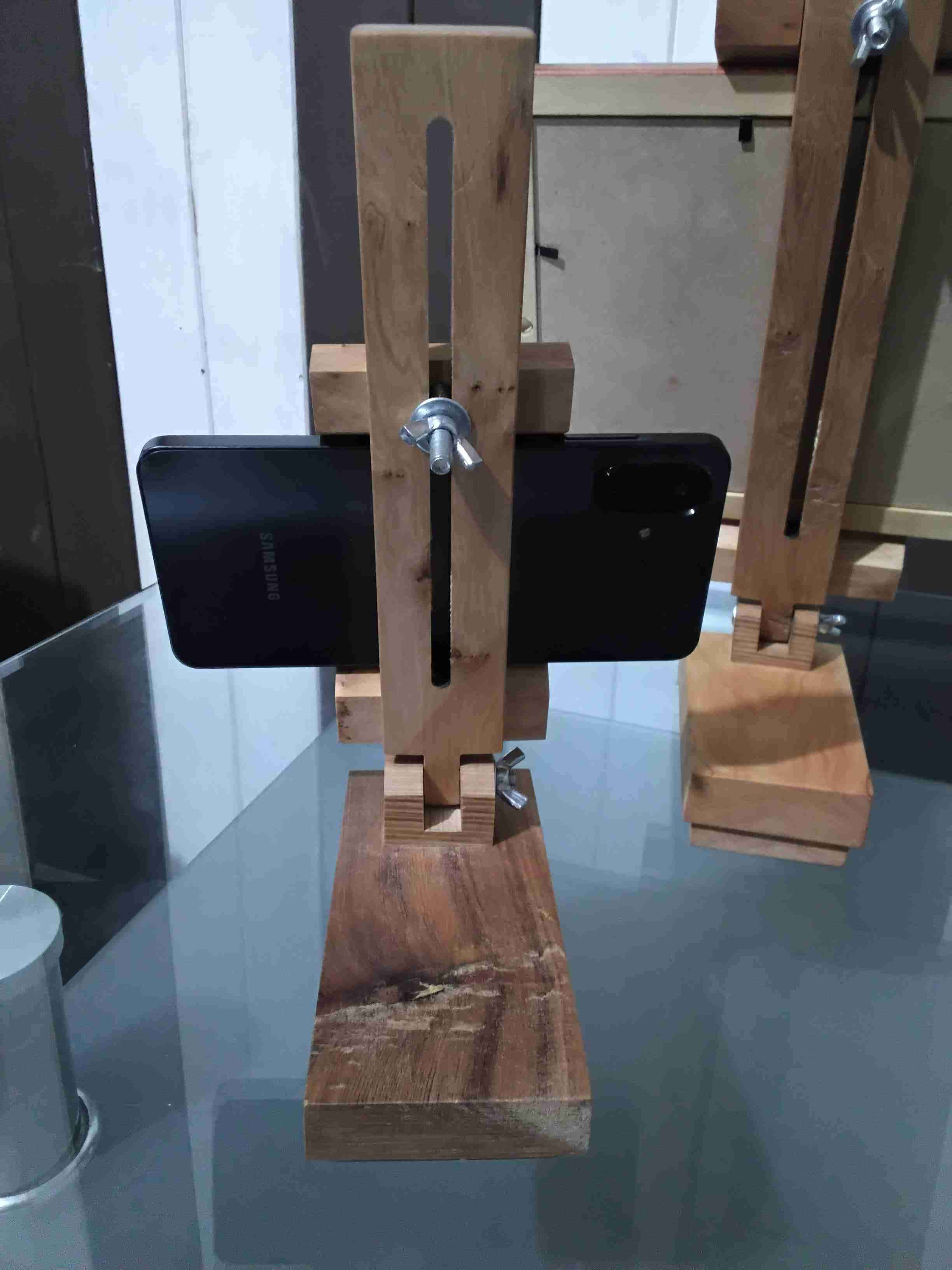 Soportes de madera para fotos y móvil - miniatura 2