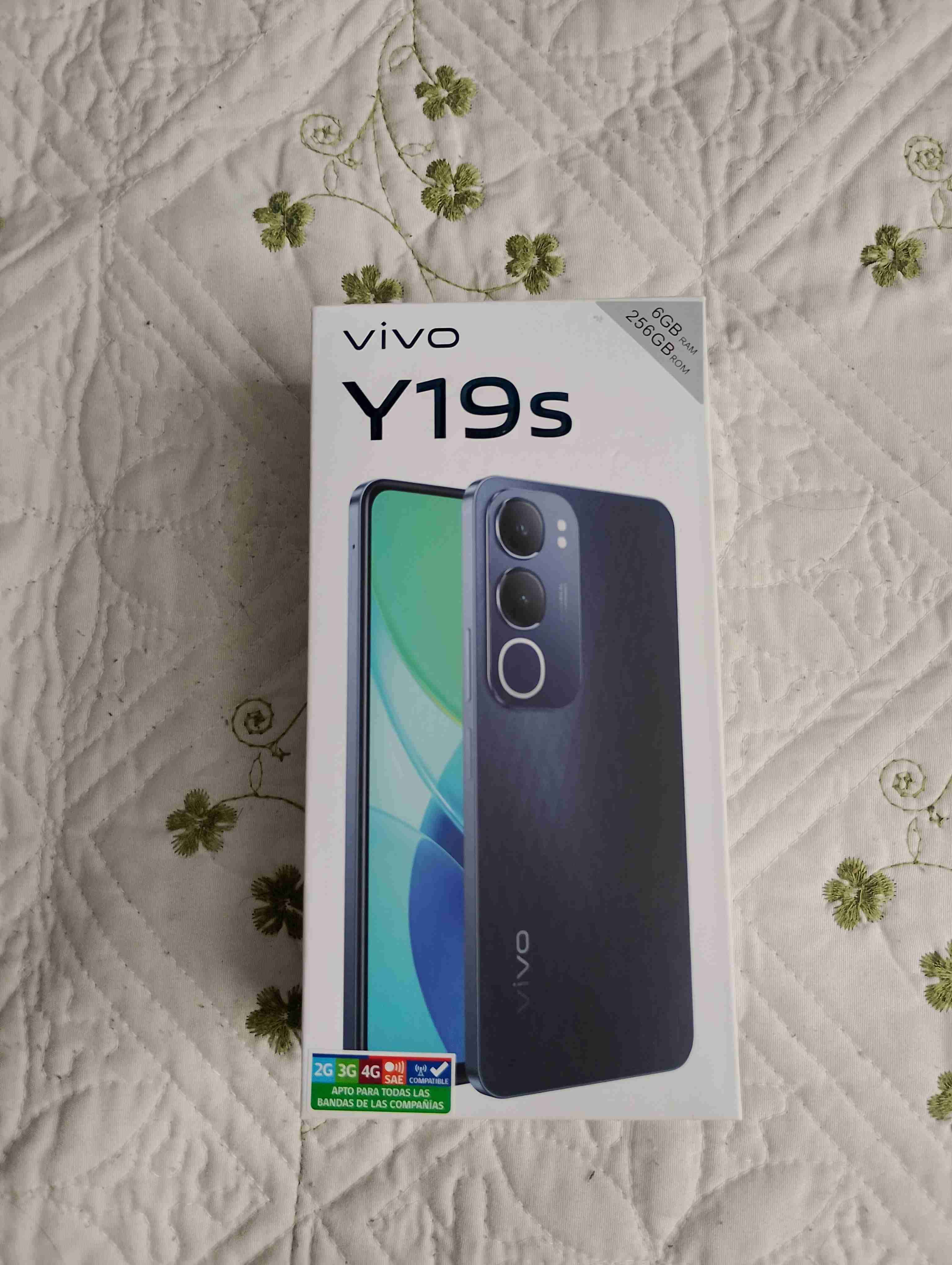 Smartphone Vivo en caja original - miniatura 3