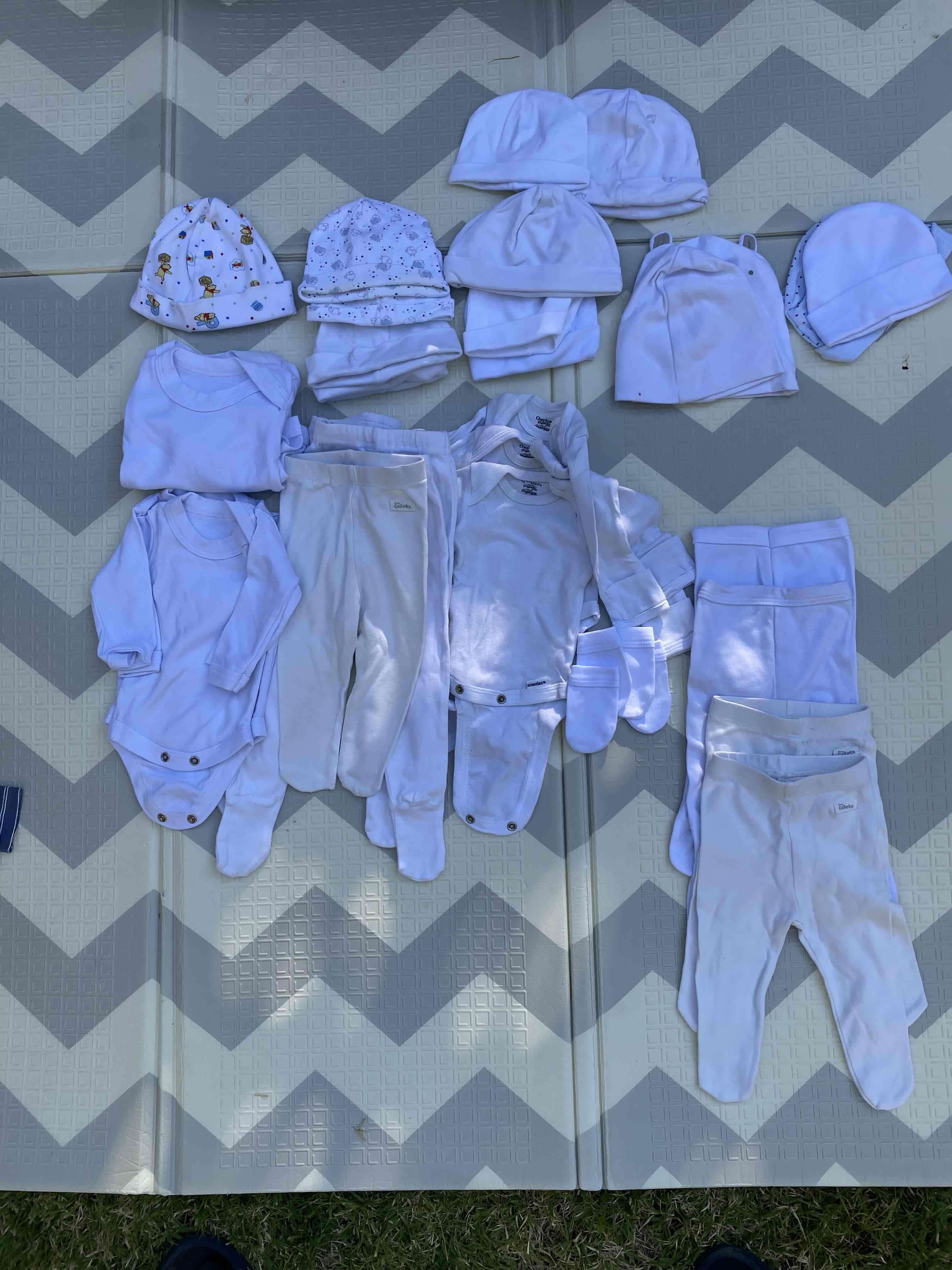 Conjunto de ropa de bebé blanca - 5