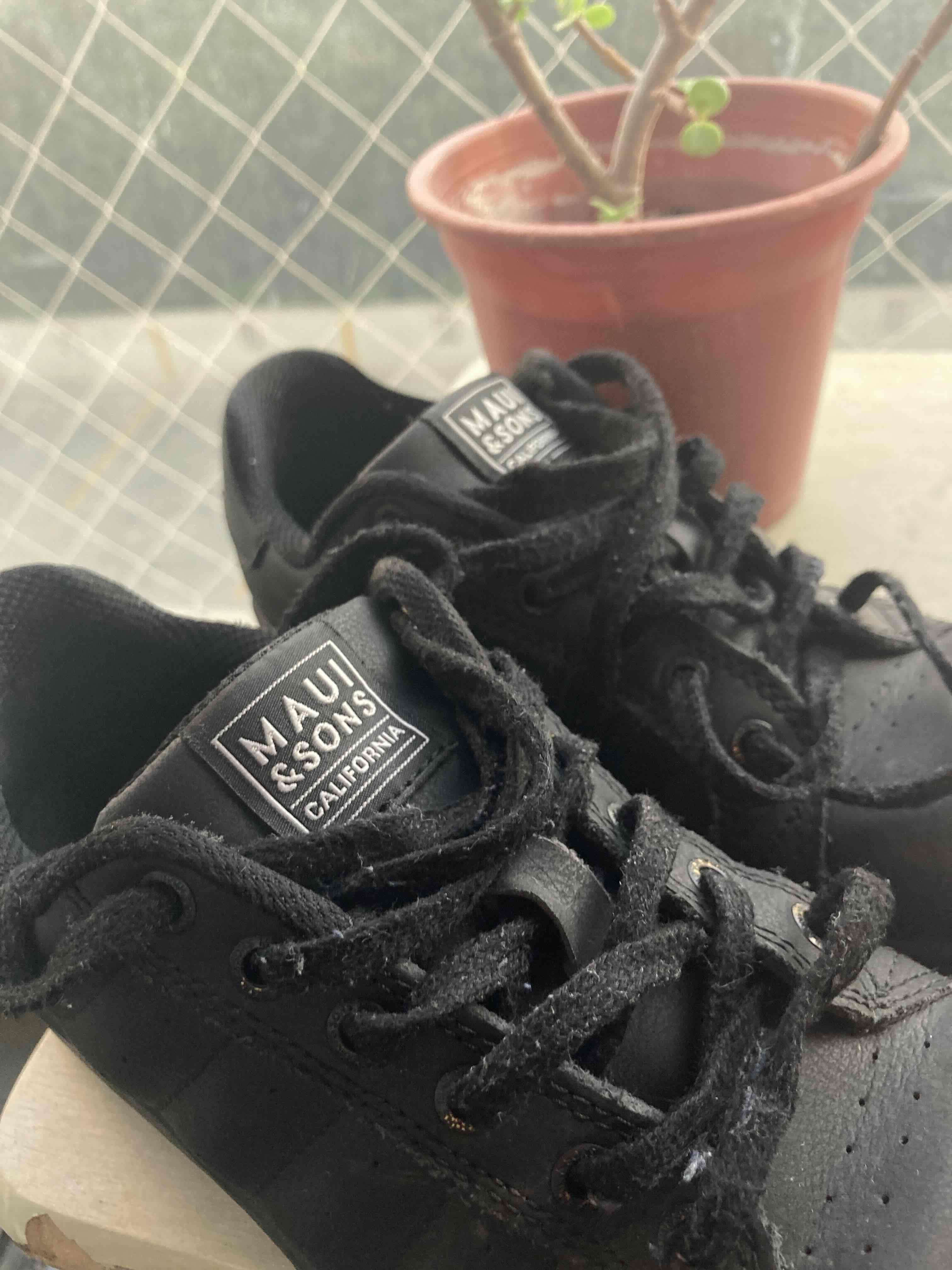 Zapatillas negras clásicas usadas - miniatura 2