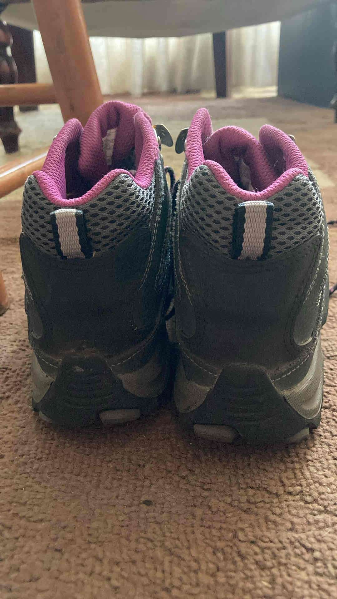 Zapatillas Merrel trekking niña  gris y morado