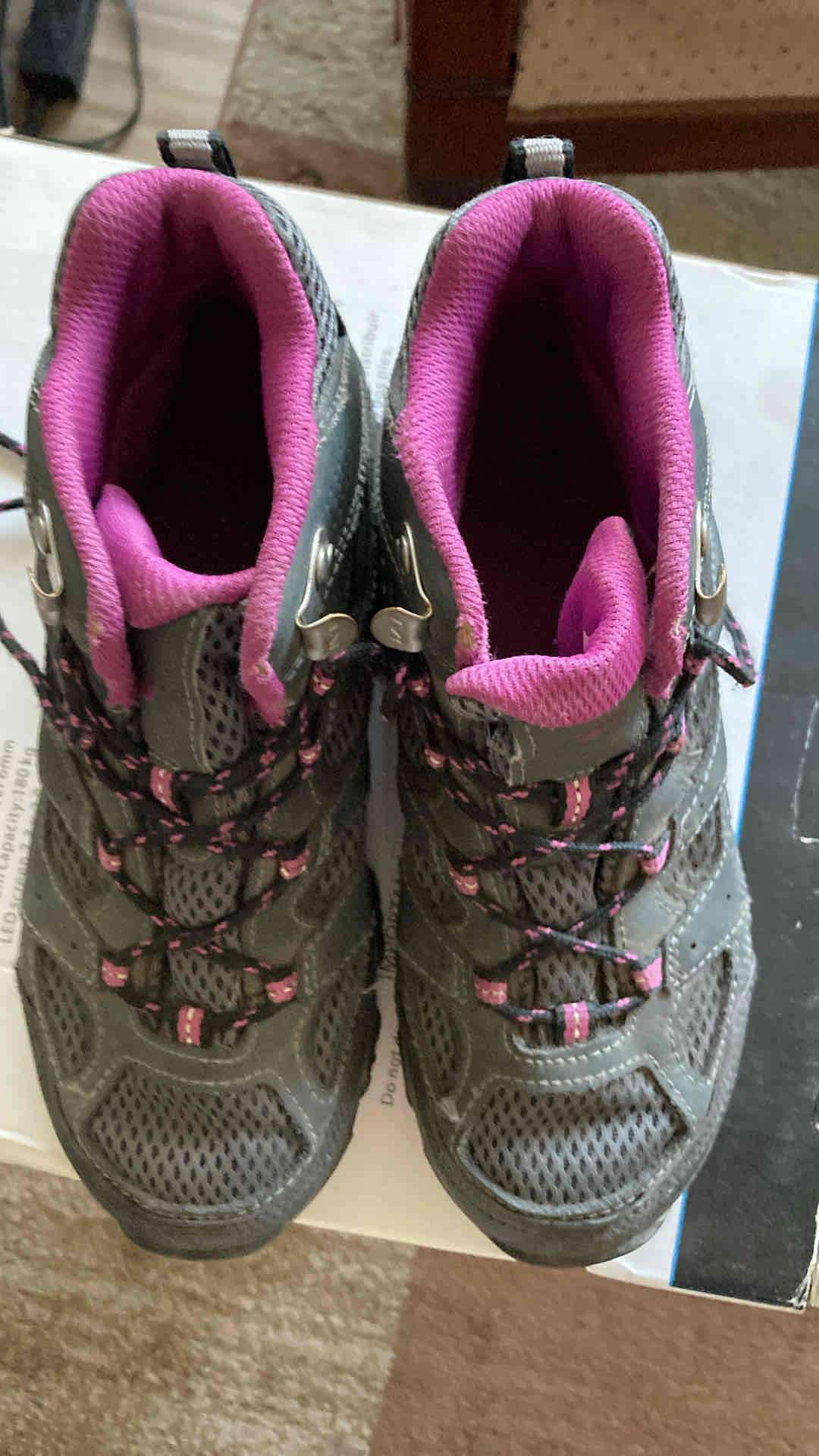 Zapatillas Merrel trekking niña  gris y morado - miniatura 3