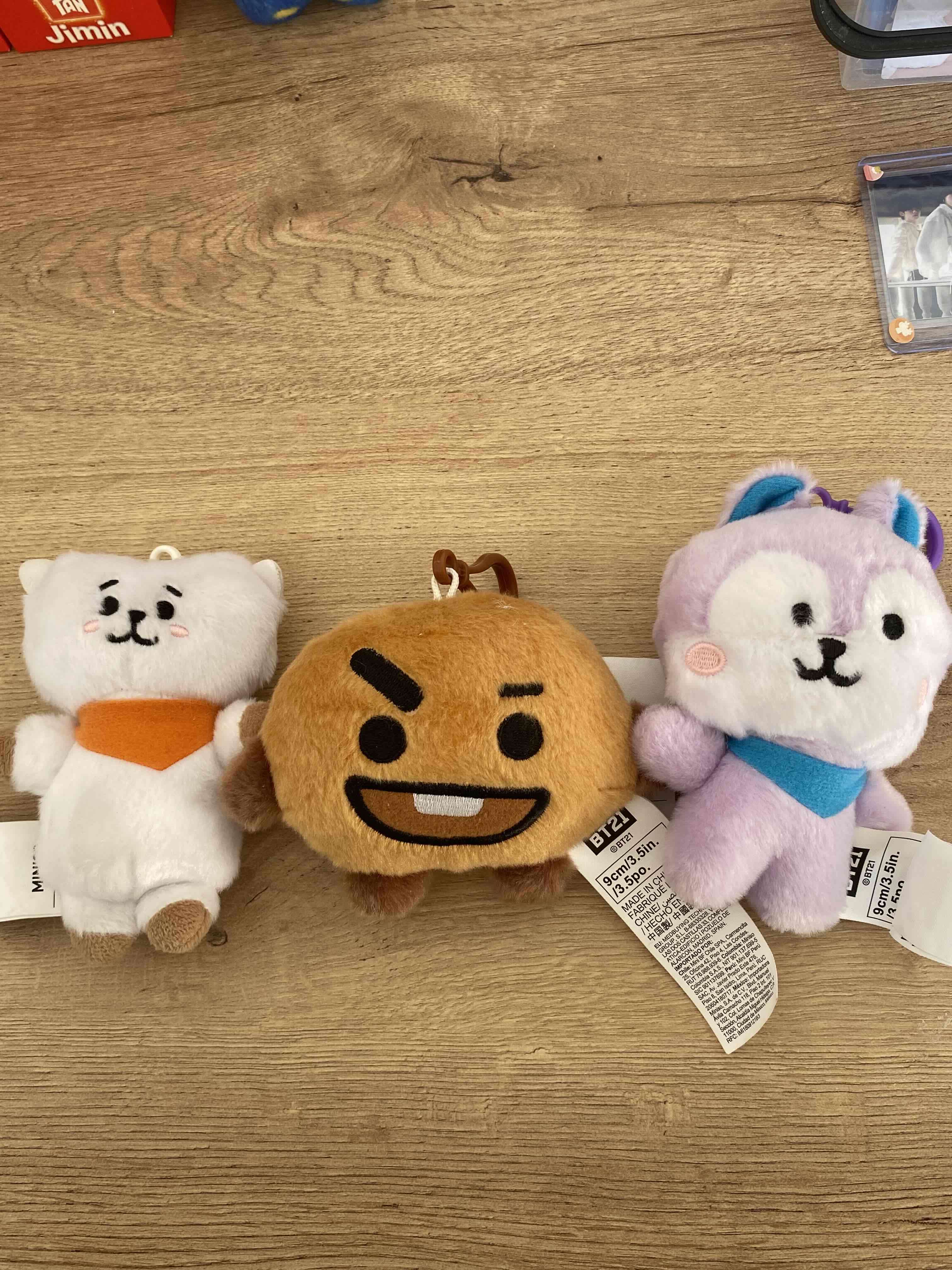 Peluches llaveros BT21