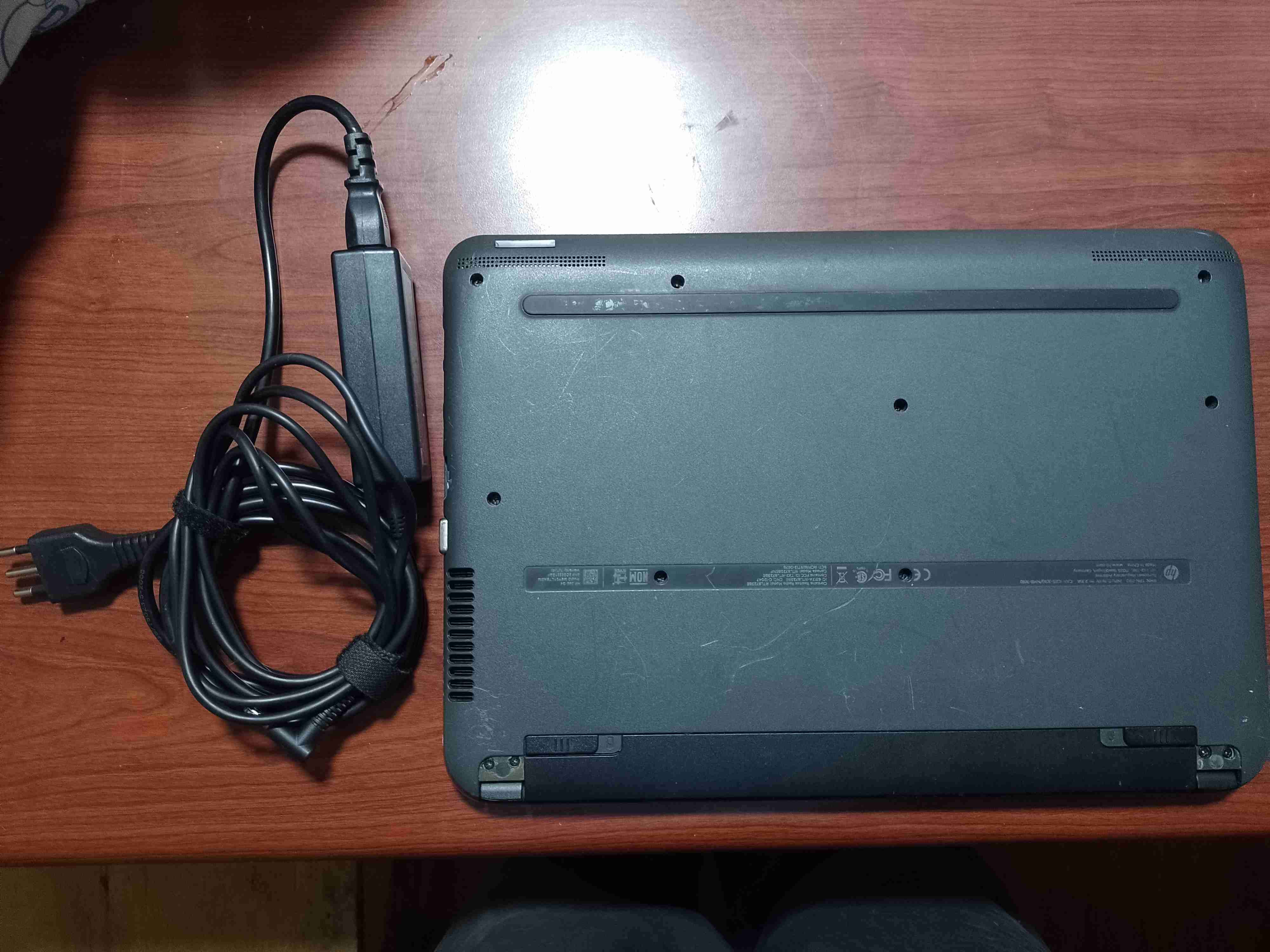 Notebook HP 245 15.6'' con AMD - miniatura 5