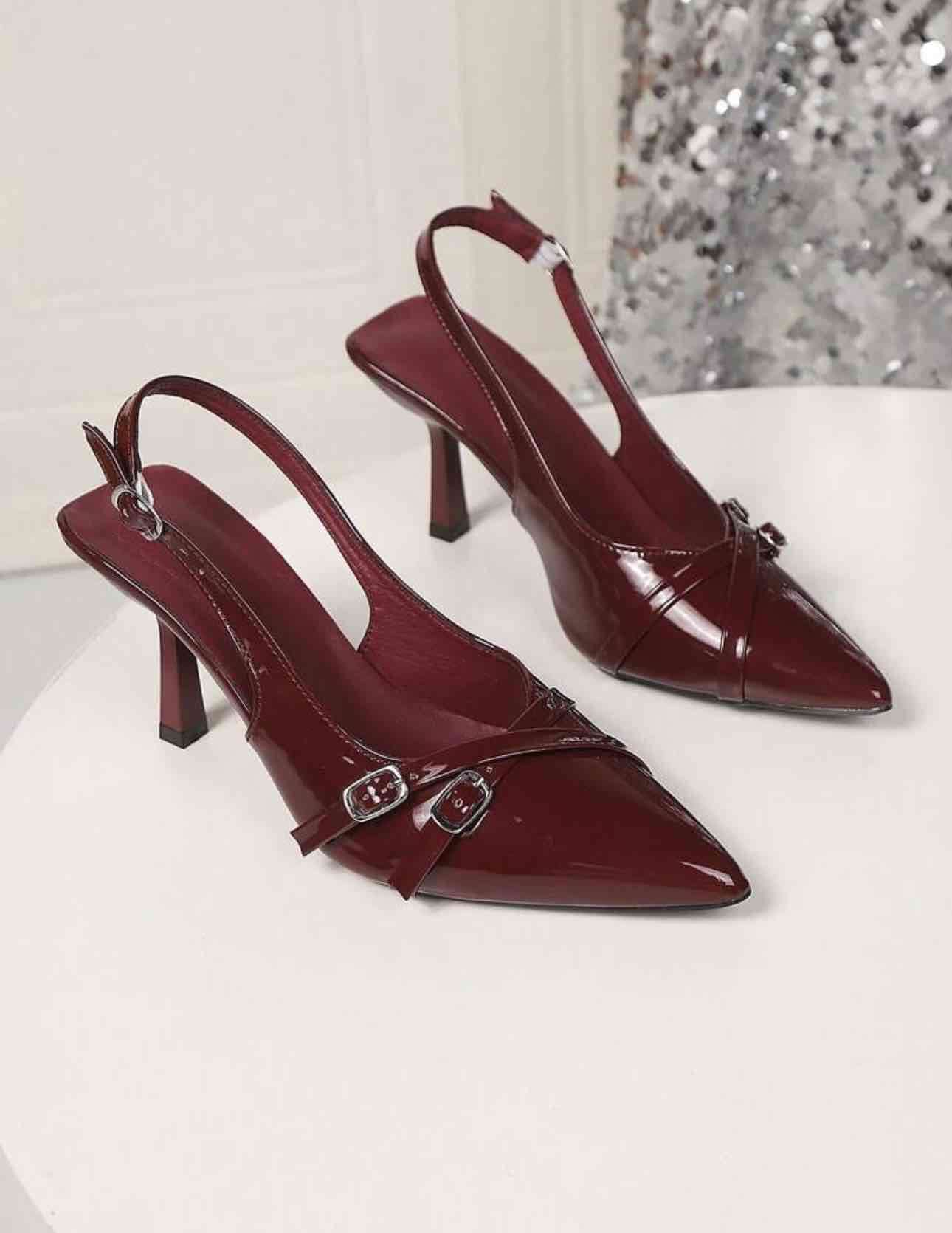 Zapatos de tacón burdeos