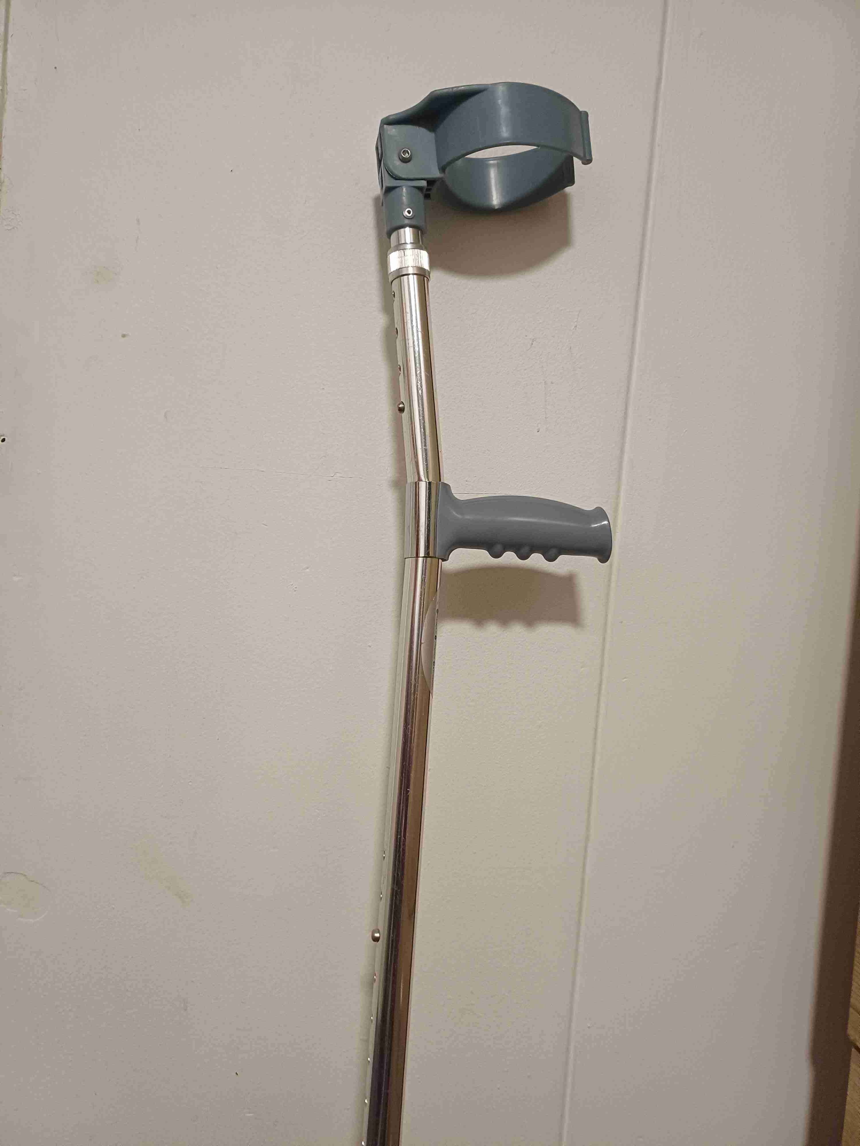 Bastón ortopédico ajustable