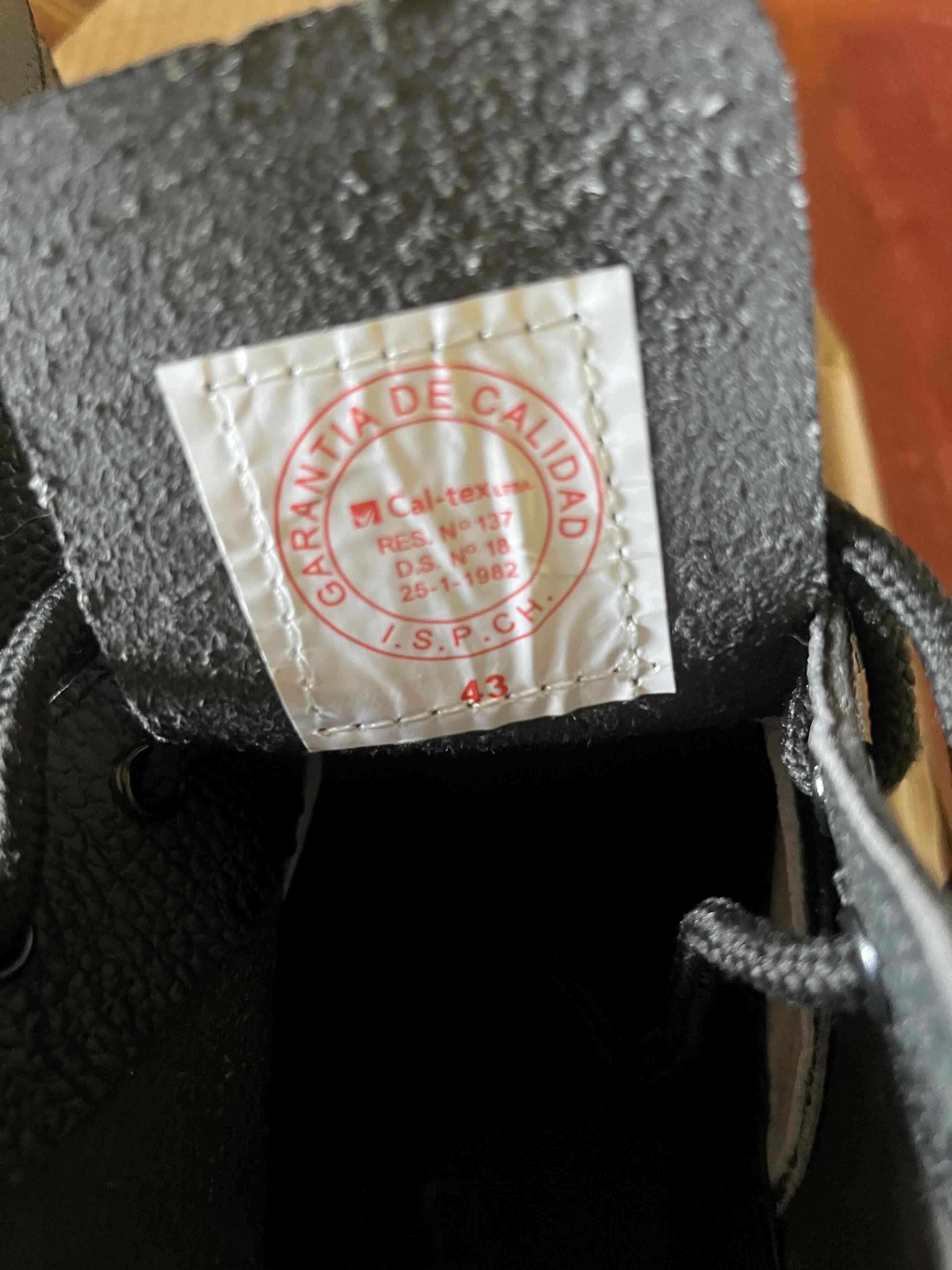 Bototos negros de cuero sintético - miniatura 2