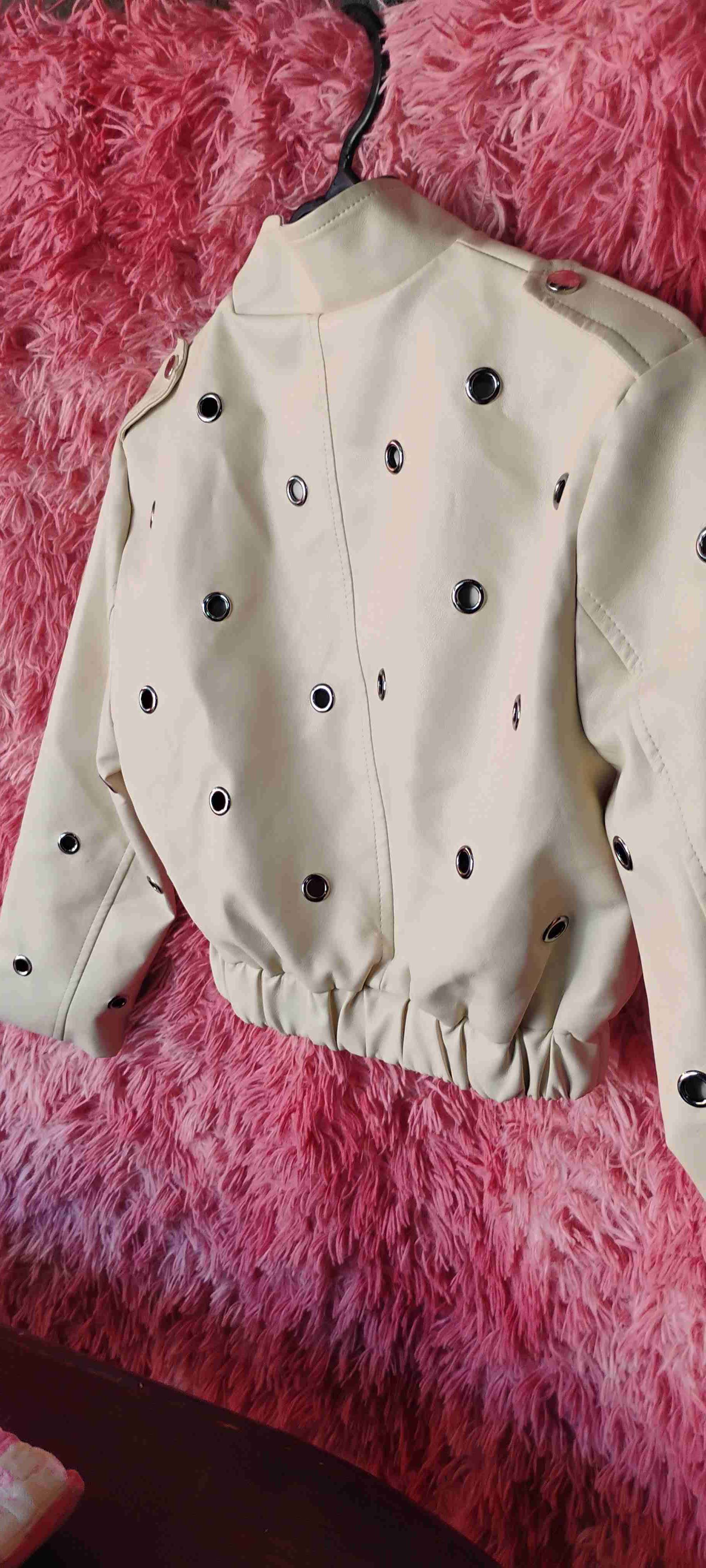 Chaqueta niña beige con ojetillos - miniatura 3