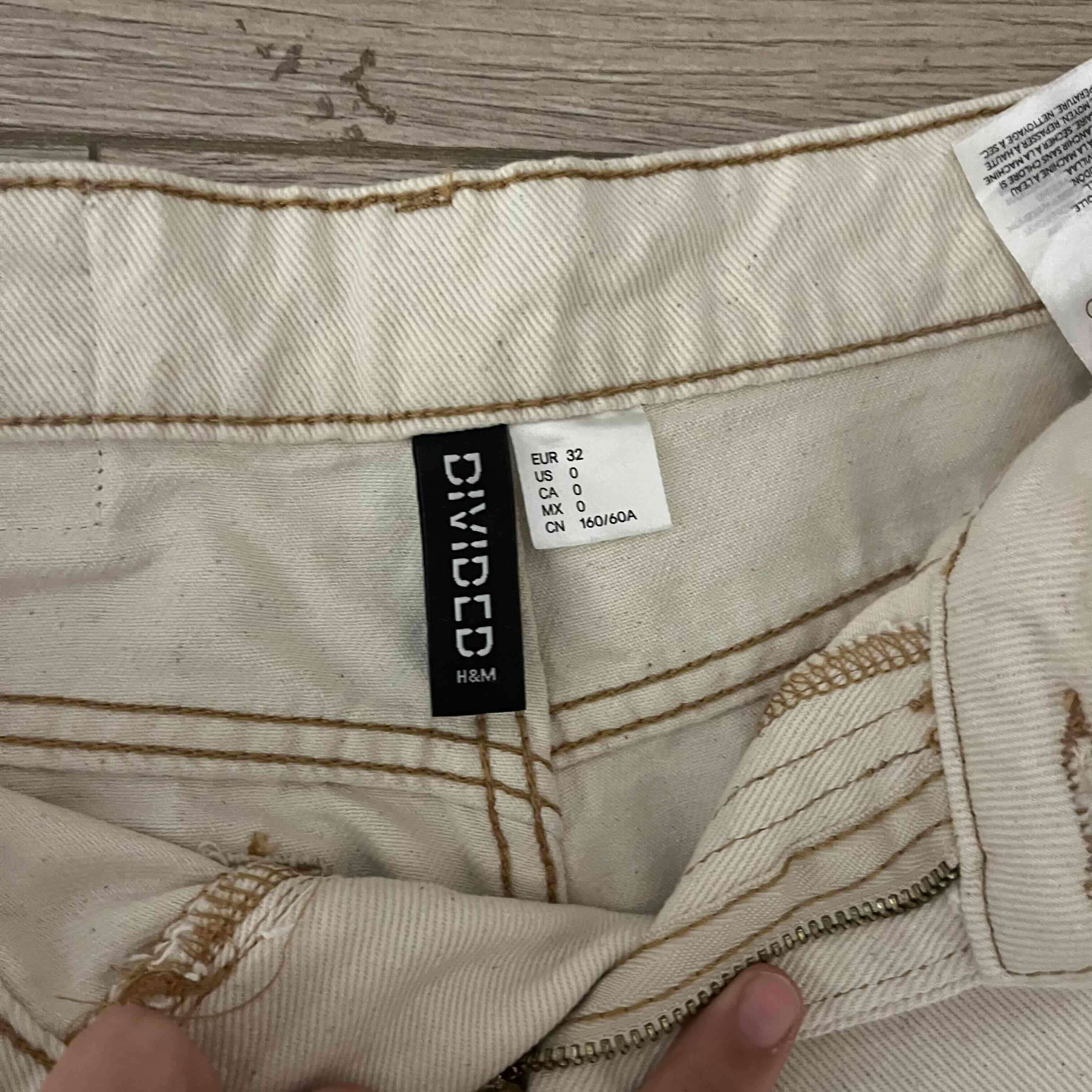 Pantalones beige de mezclilla - miniatura 2