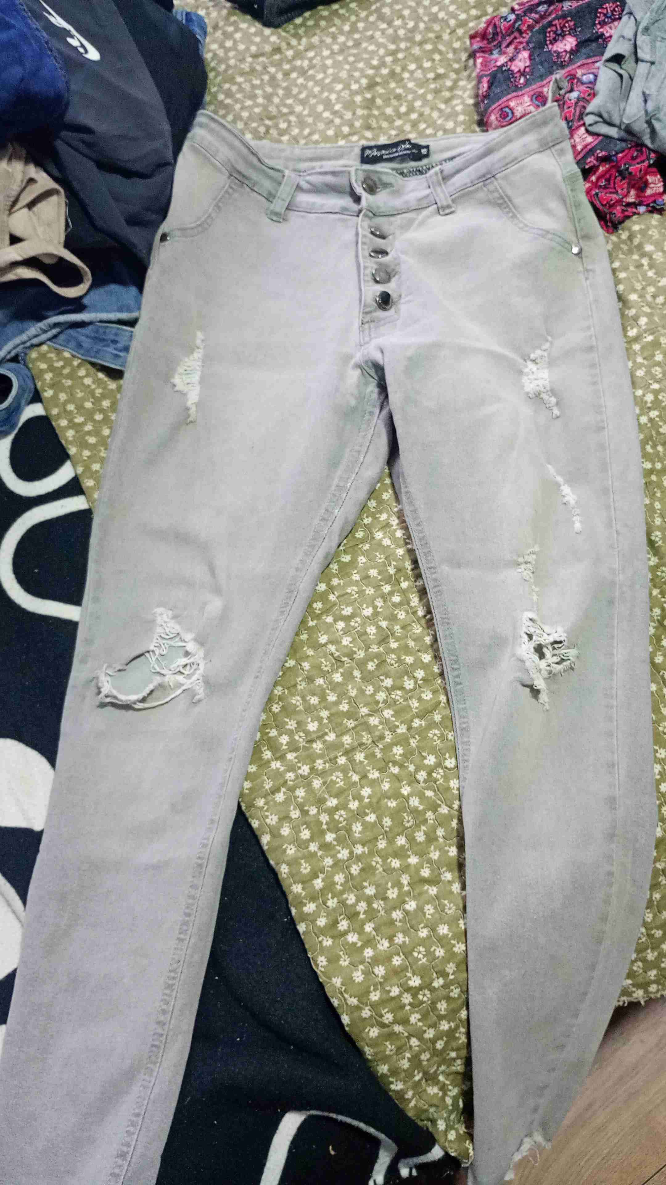 Falda, pantalónes, poleras y polerón - miniatura 4