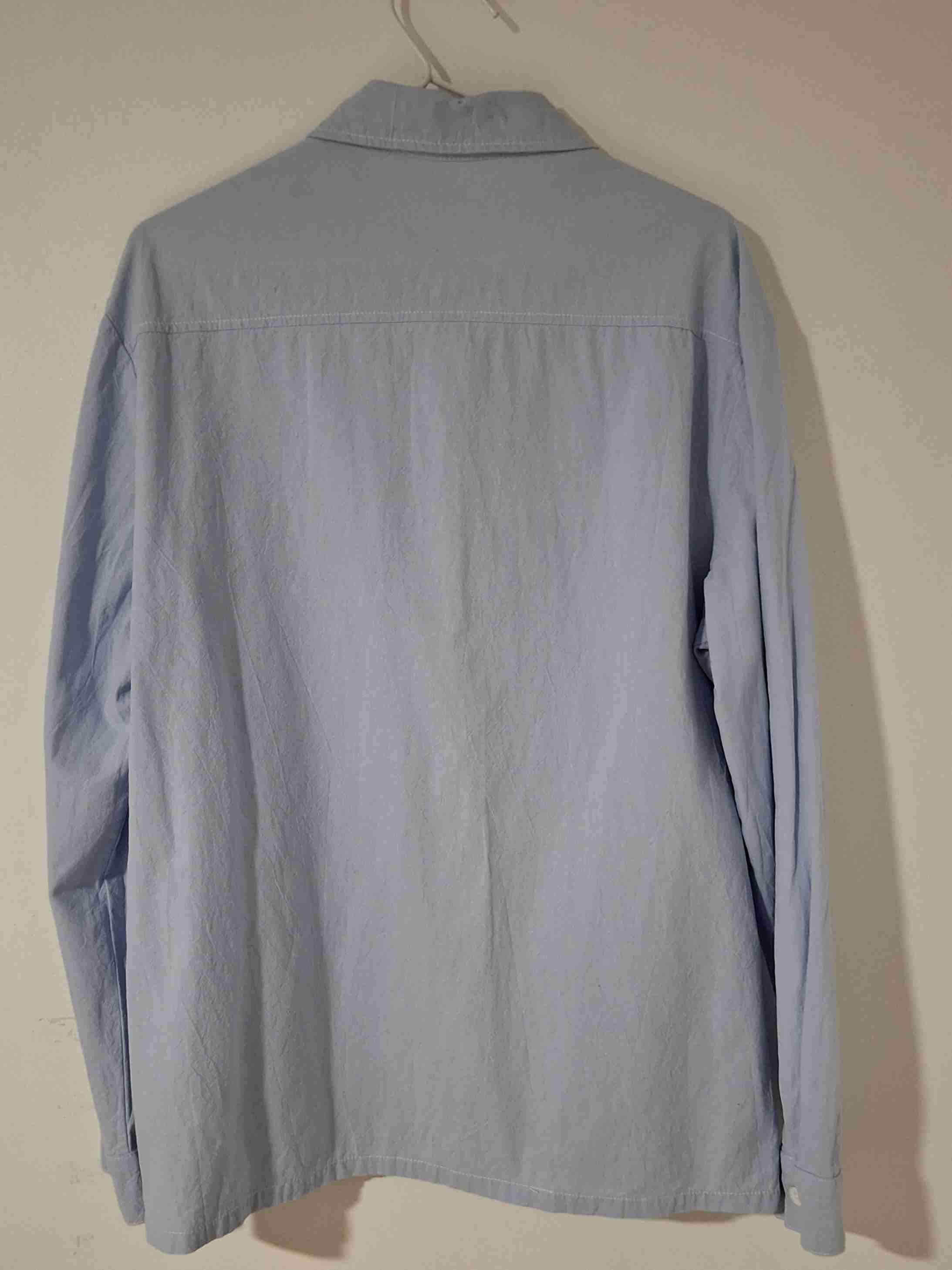 Camisa celeste de hombre - miniatura 2