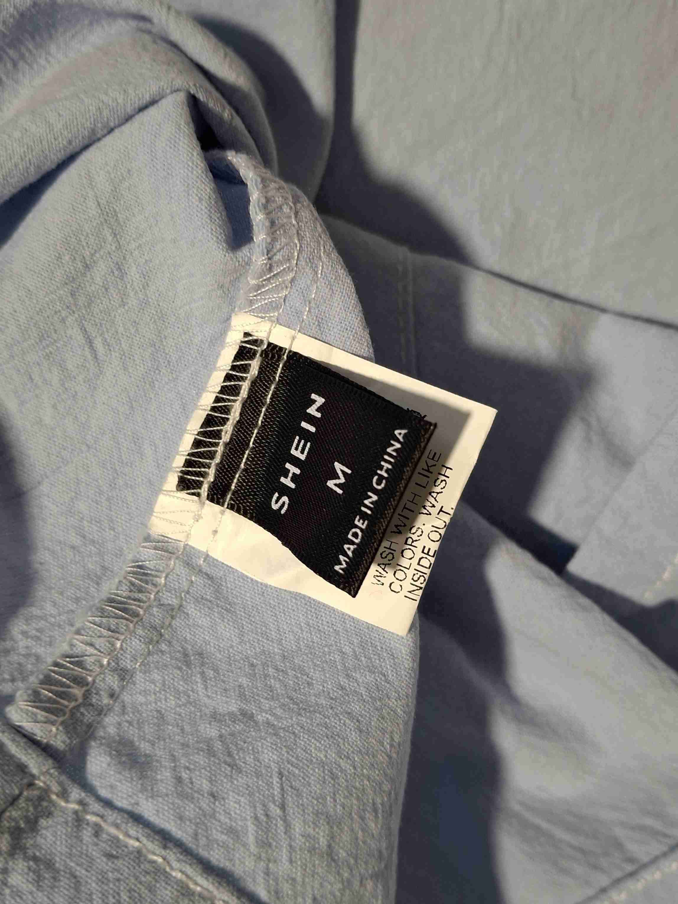 Camisa celeste de hombre - miniatura 4