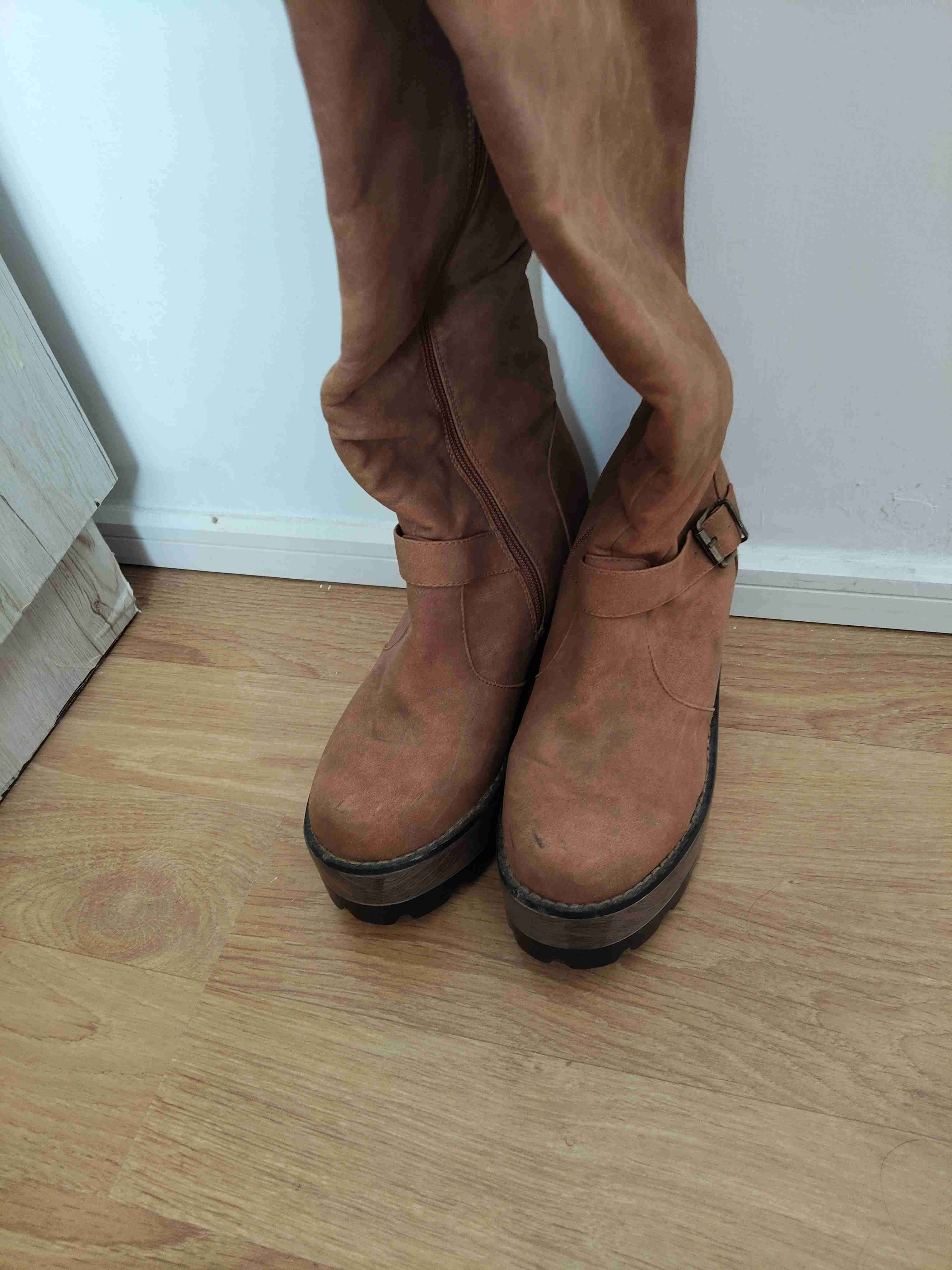 Botas altas de cuero café - miniatura 2