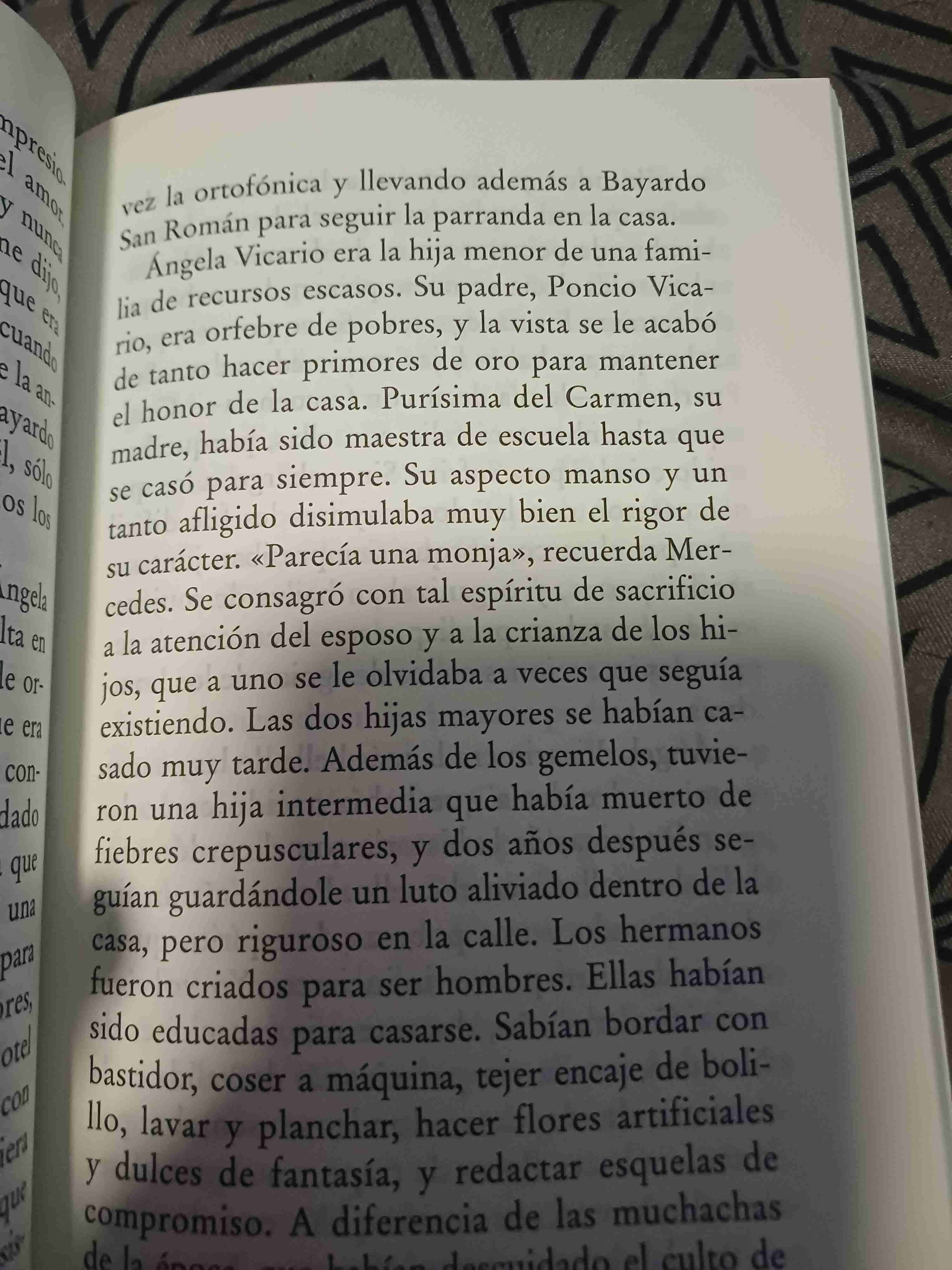 Crónica de una muerte anunciada - Gabriel García Márquez - miniatura 2