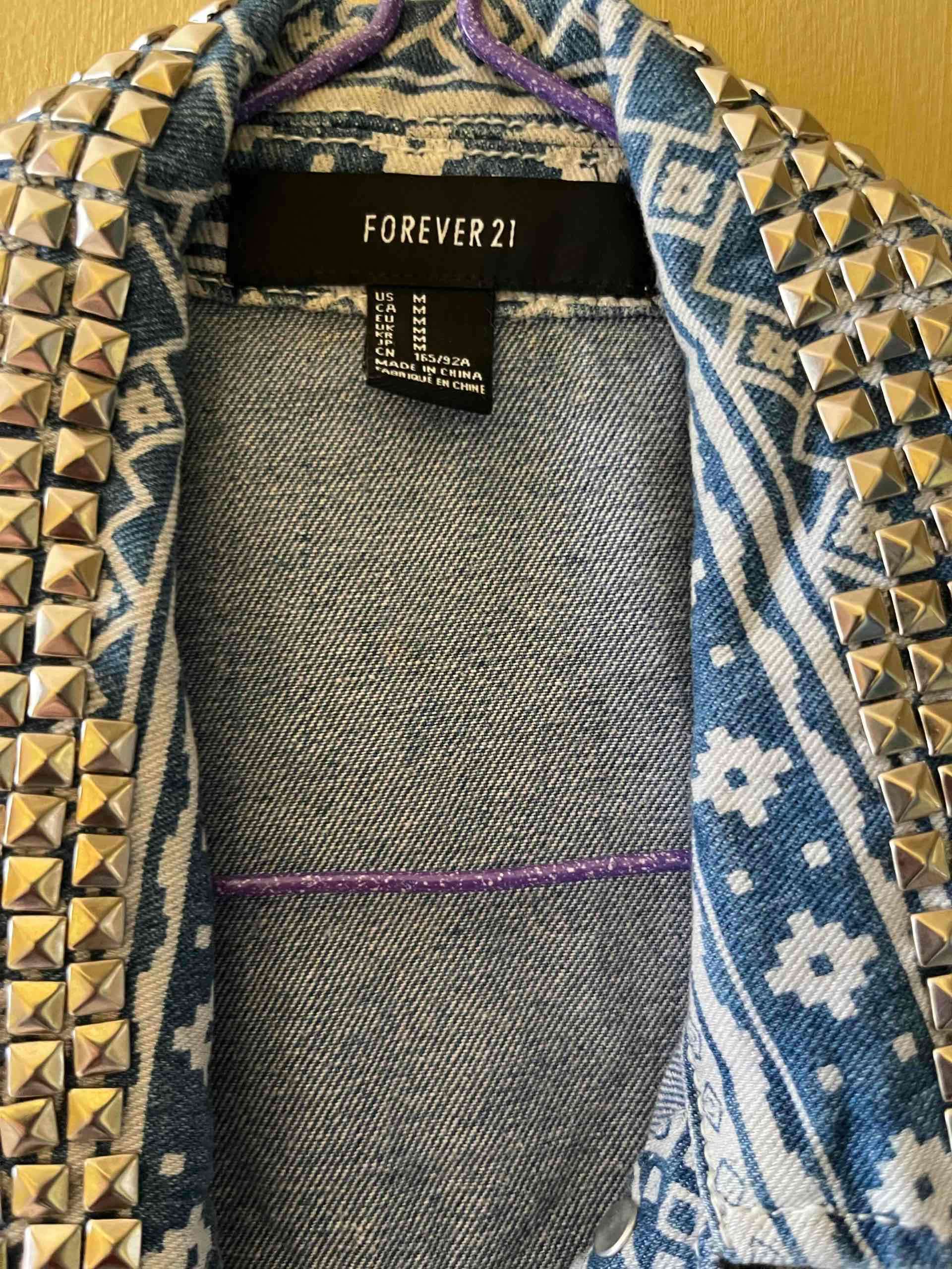 Chaleco de mezclilla con tachas - miniatura 4