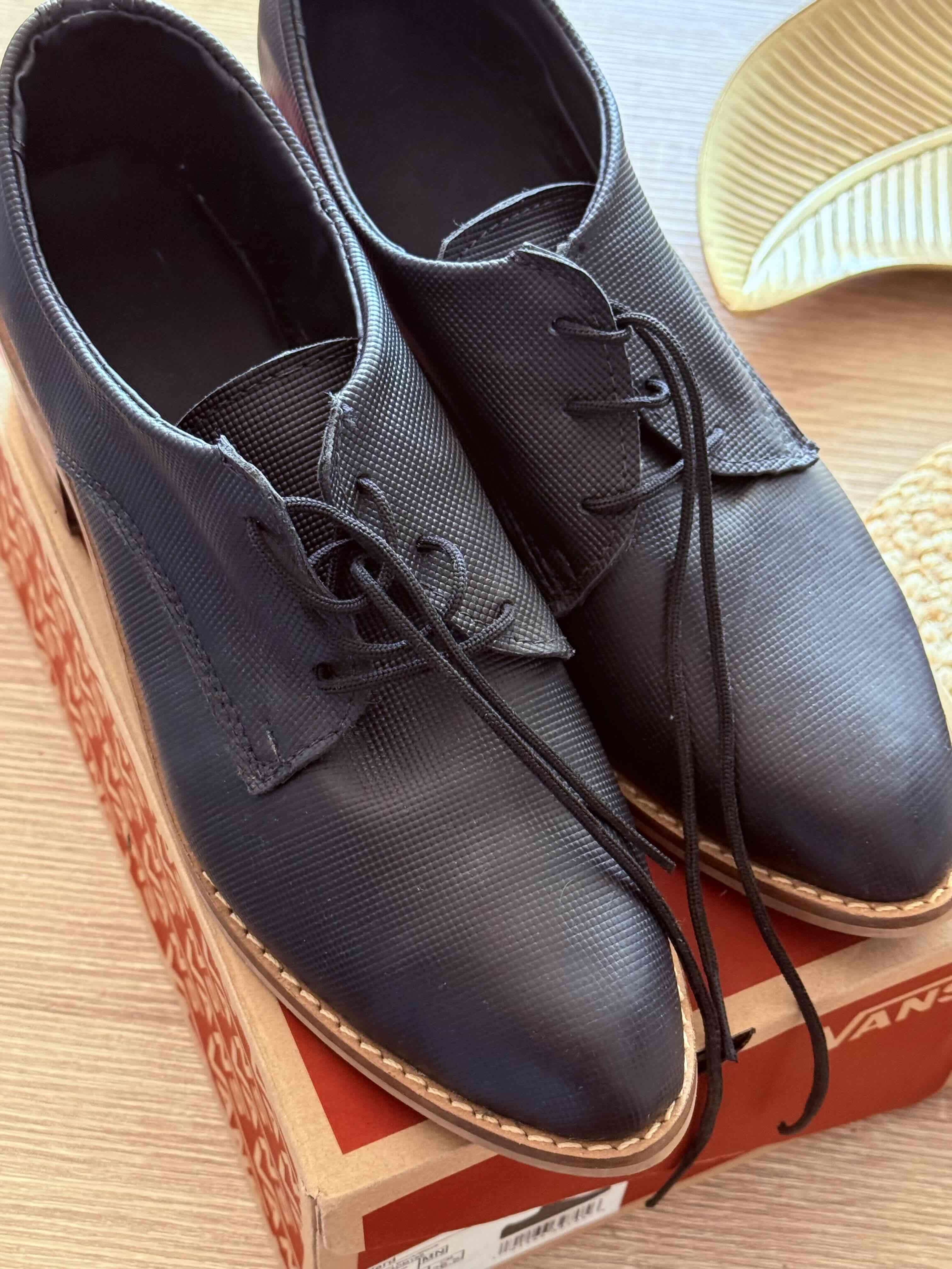 Zapatos formales negros