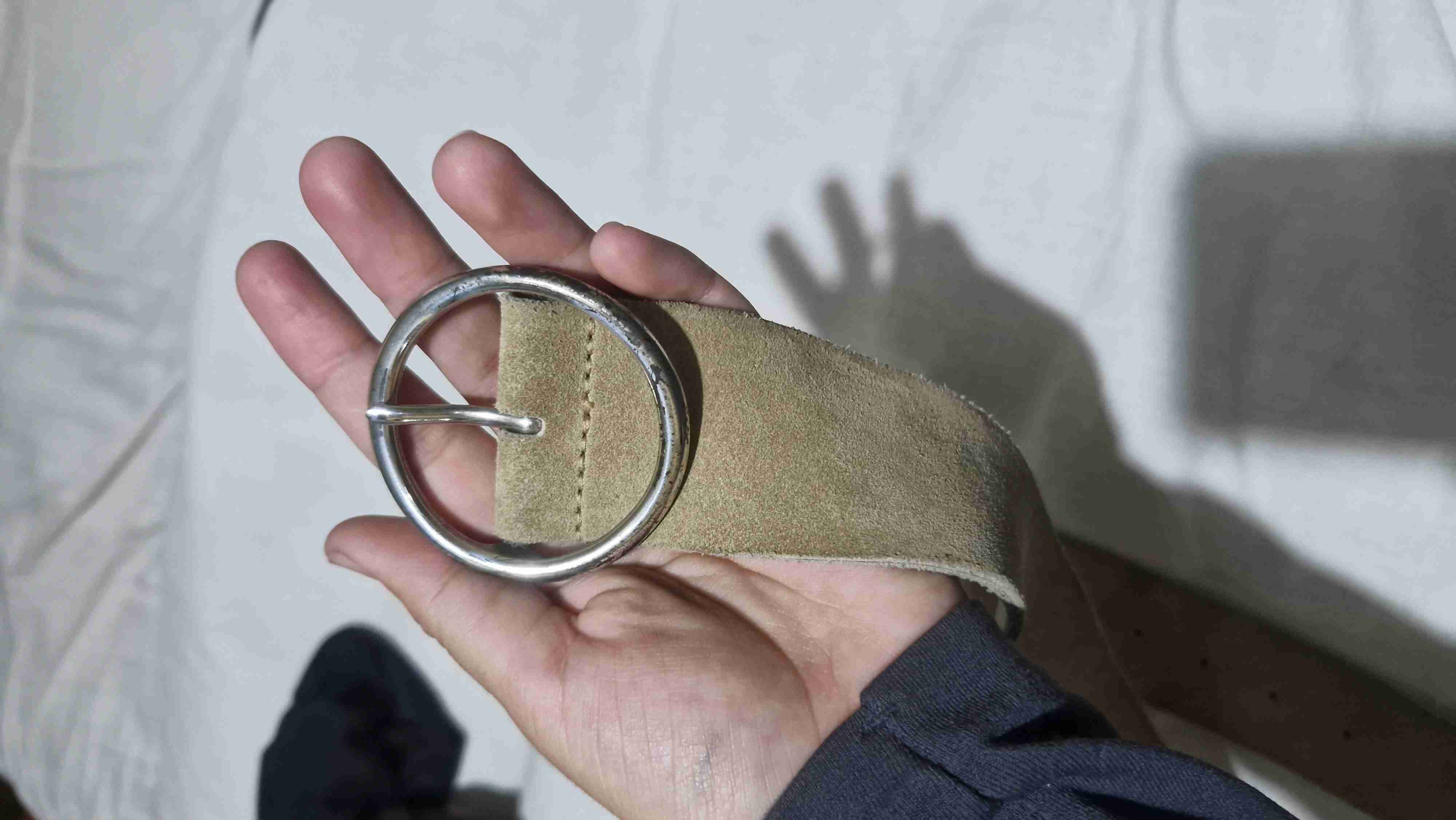 Cinturón de cuero beige