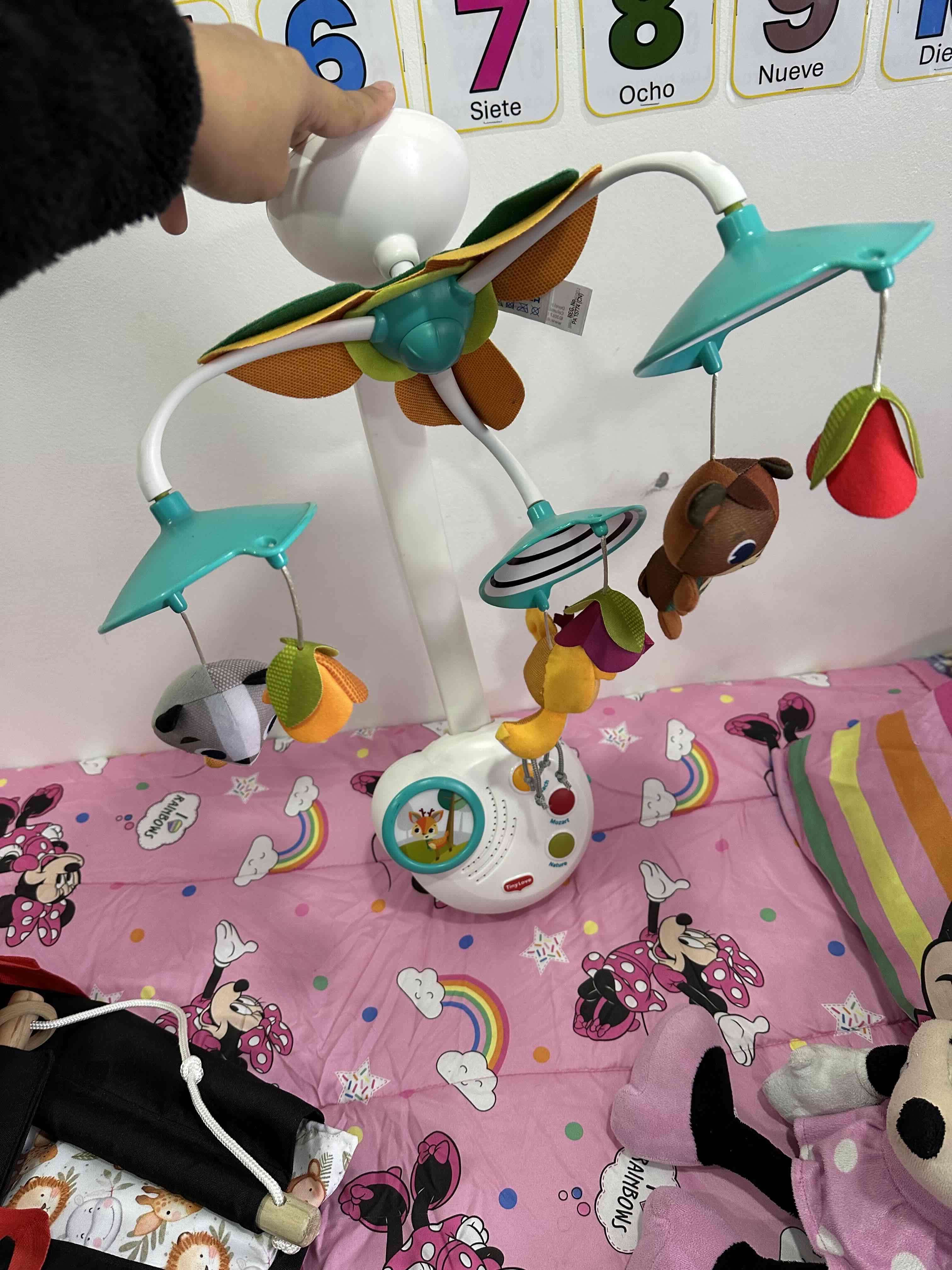 Móvil musical para bebé