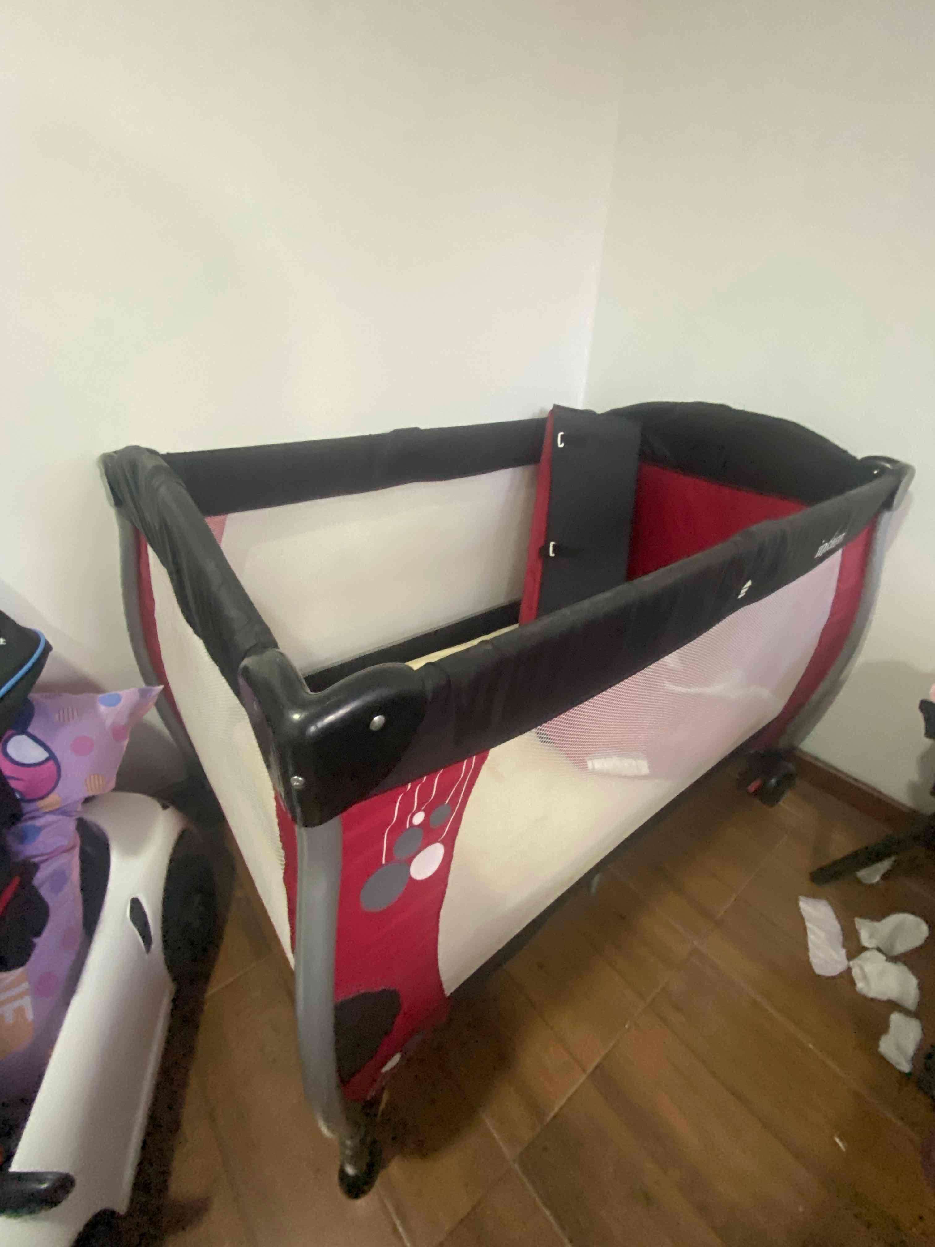 Cuna corral portátil negro y rojo - 4