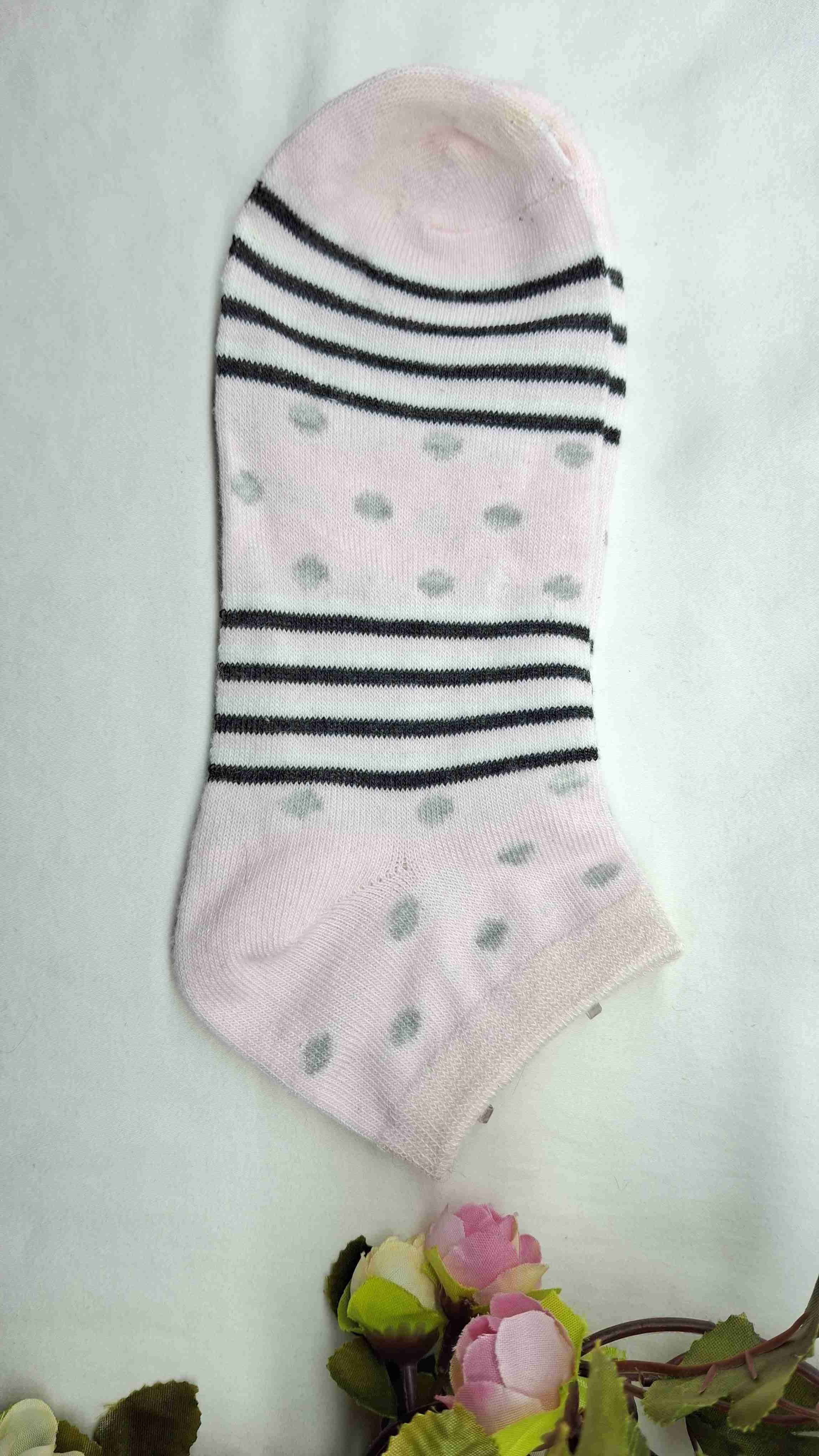 Calcetín corto con rayas y lunares