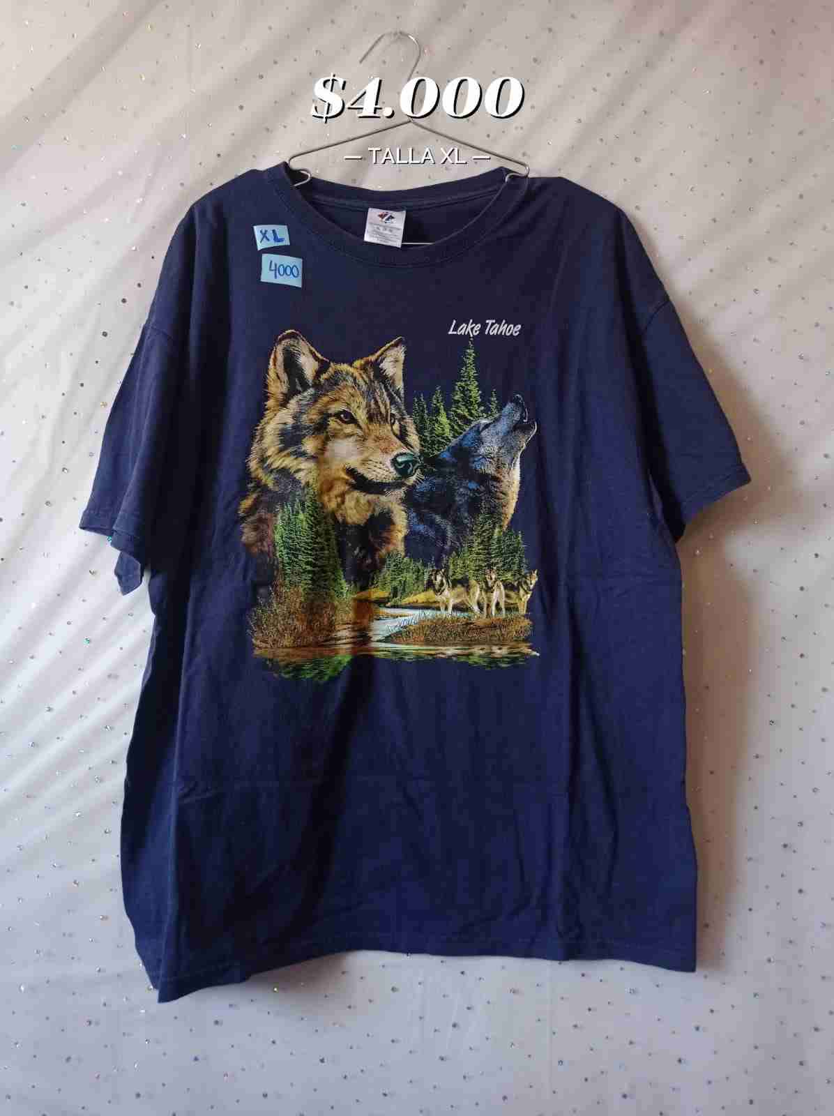 Polera Lake Tahoe azul con lobos