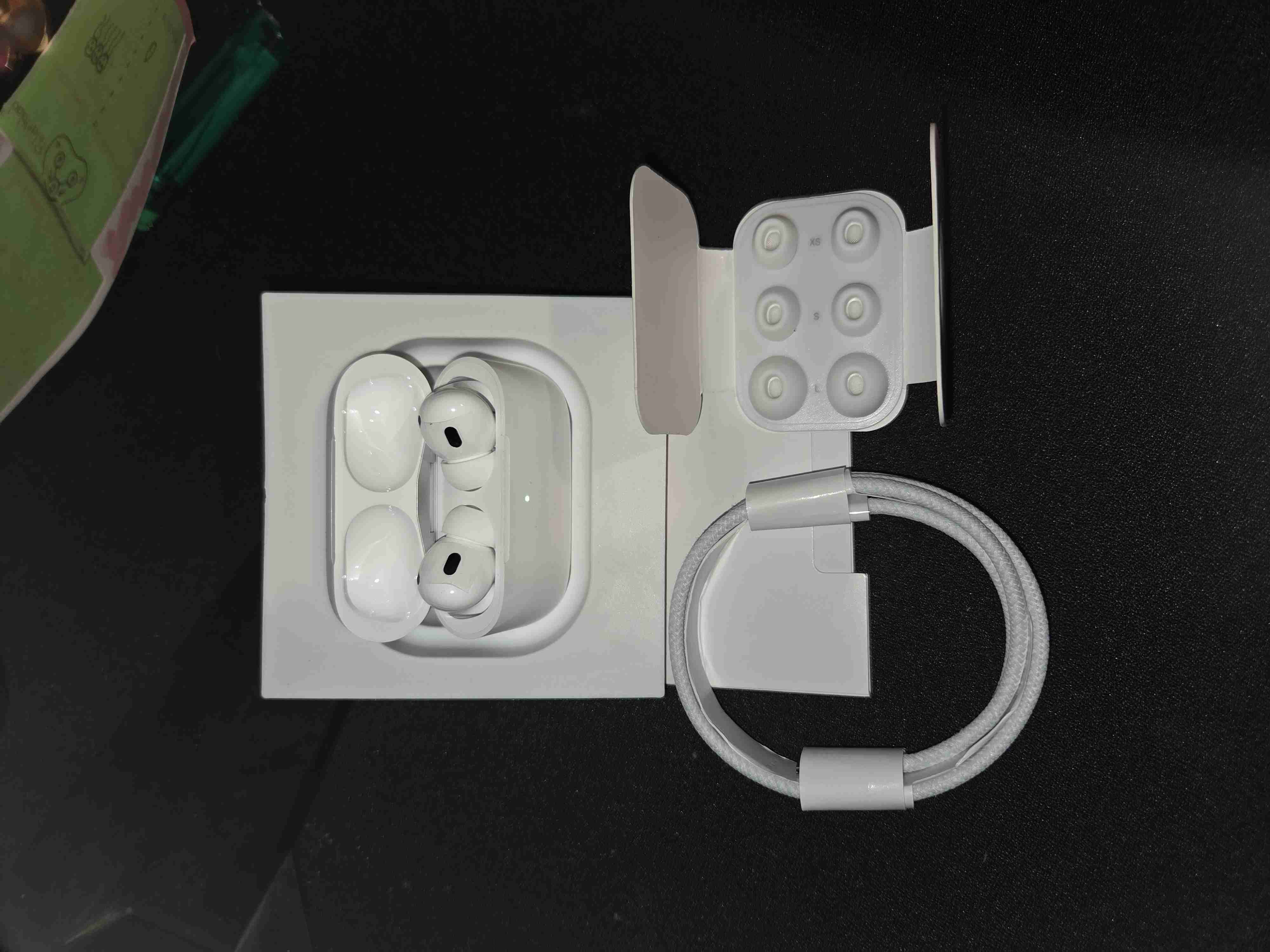 Auriculares inalámbricos blancos genericos - miniatura 2