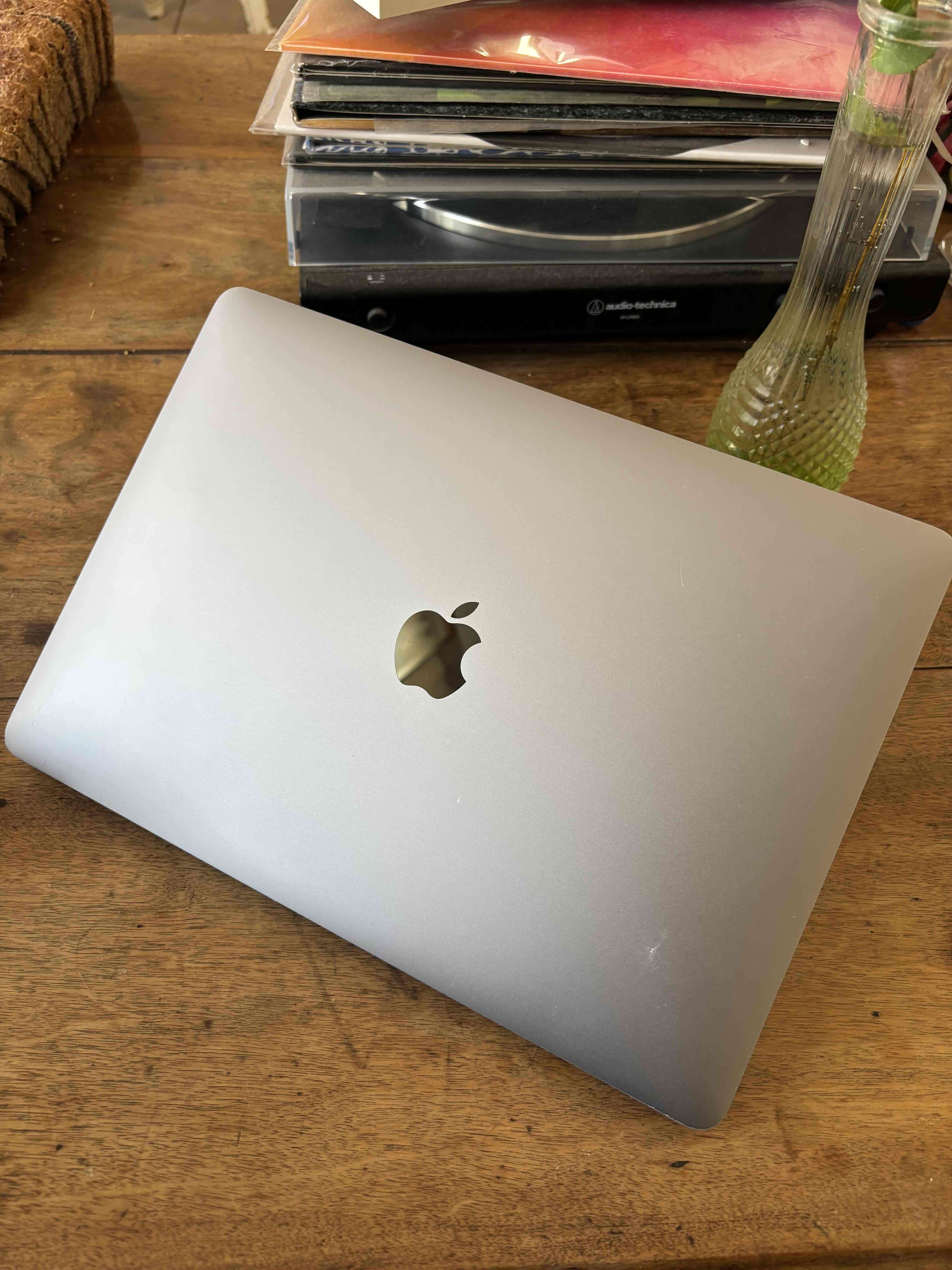 Macbook Pro M1 2020 512gb - miniatura 4