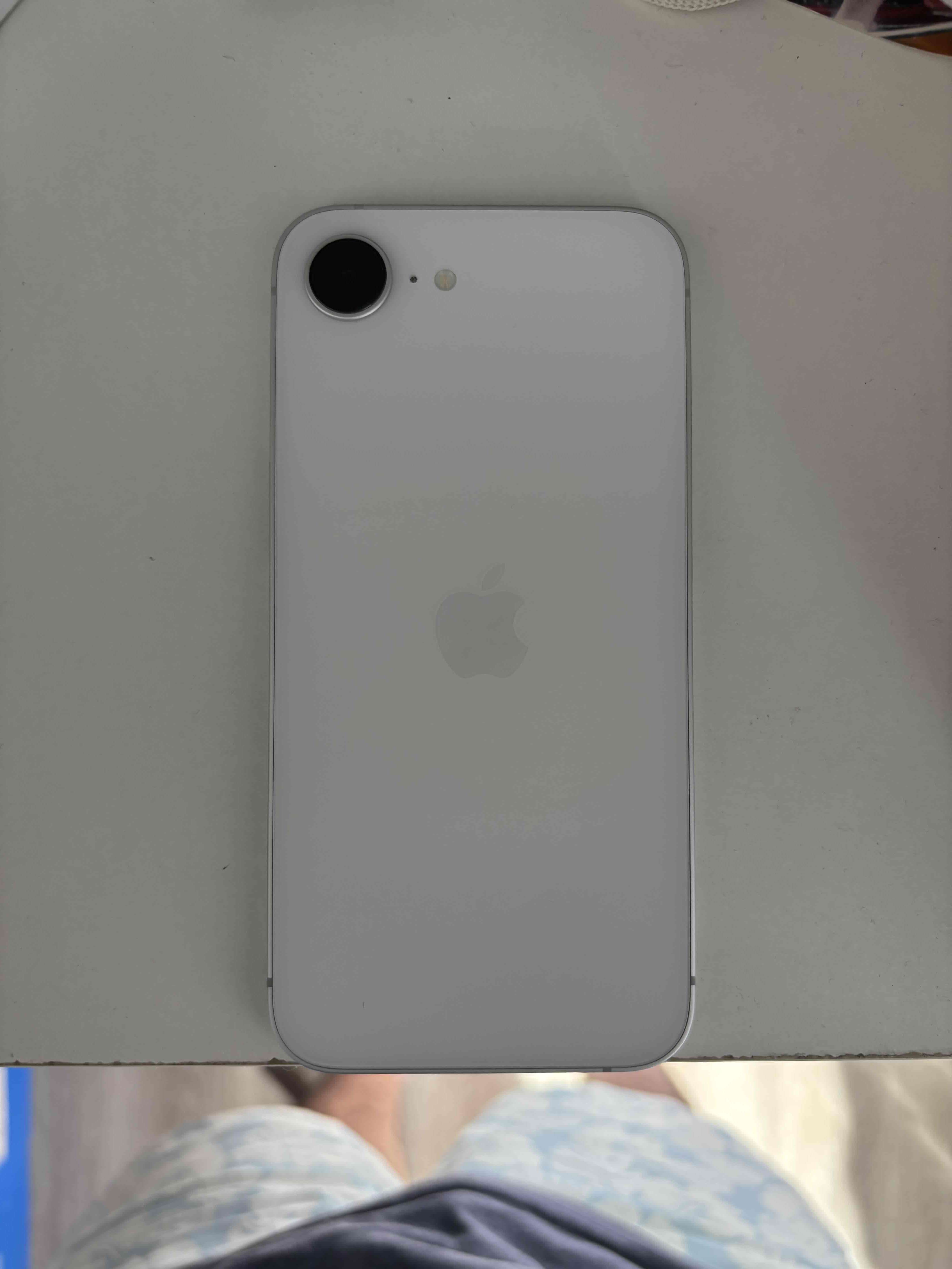 iPhone 16e - miniatura 2