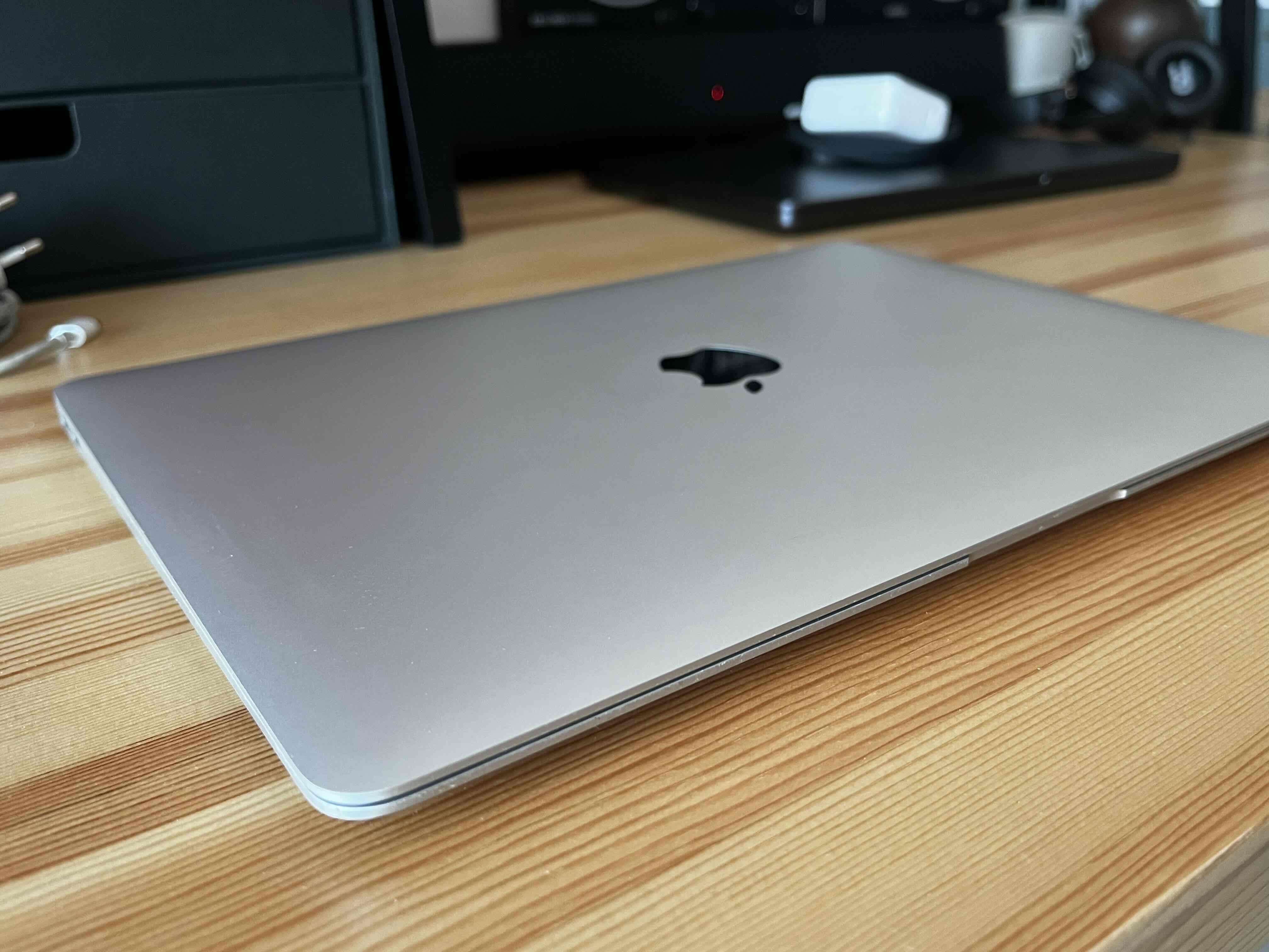 💻 MacBook Air 13" 2020 — Muy buen estado