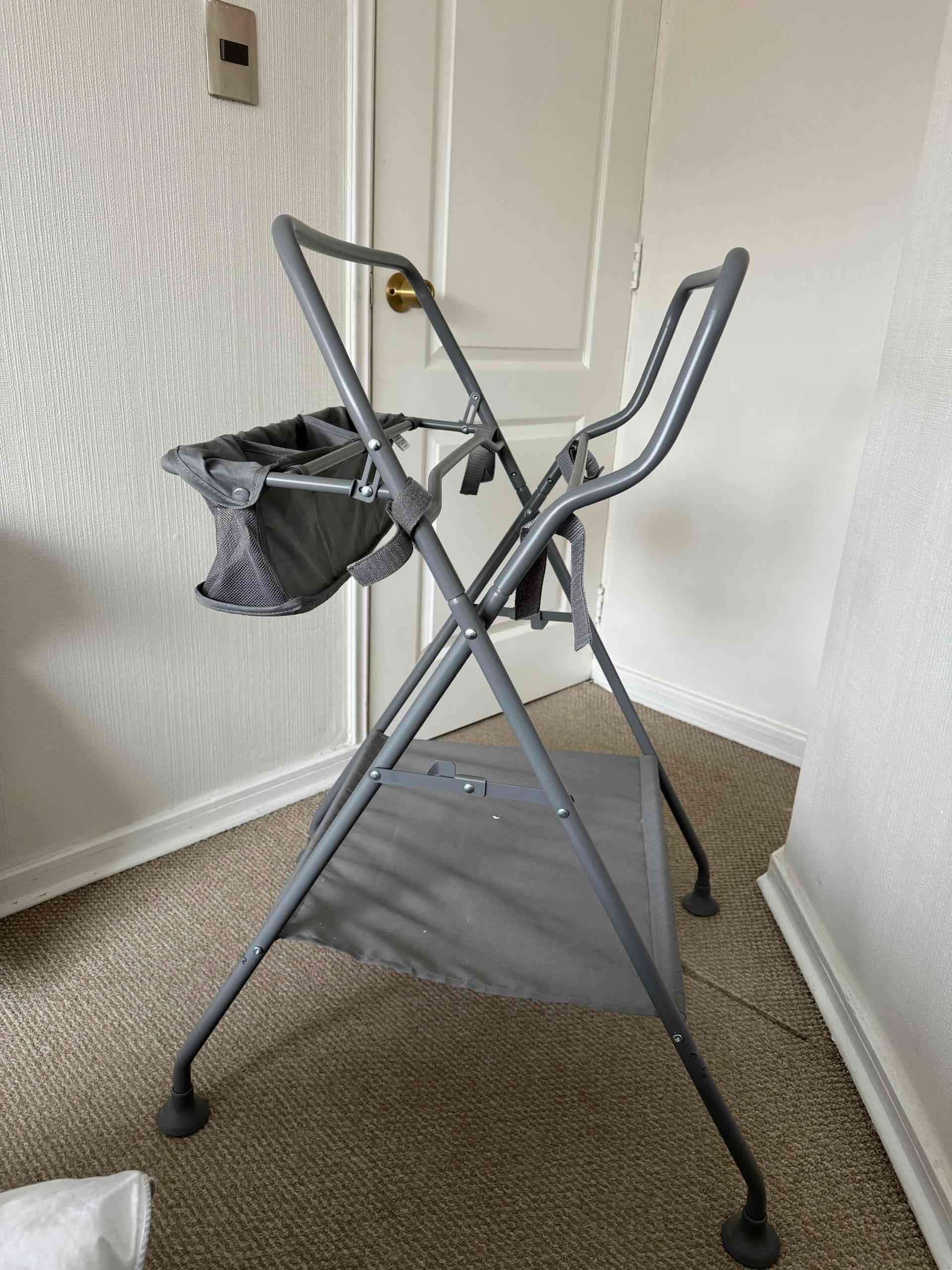 Soporte plegable para bañera bebé