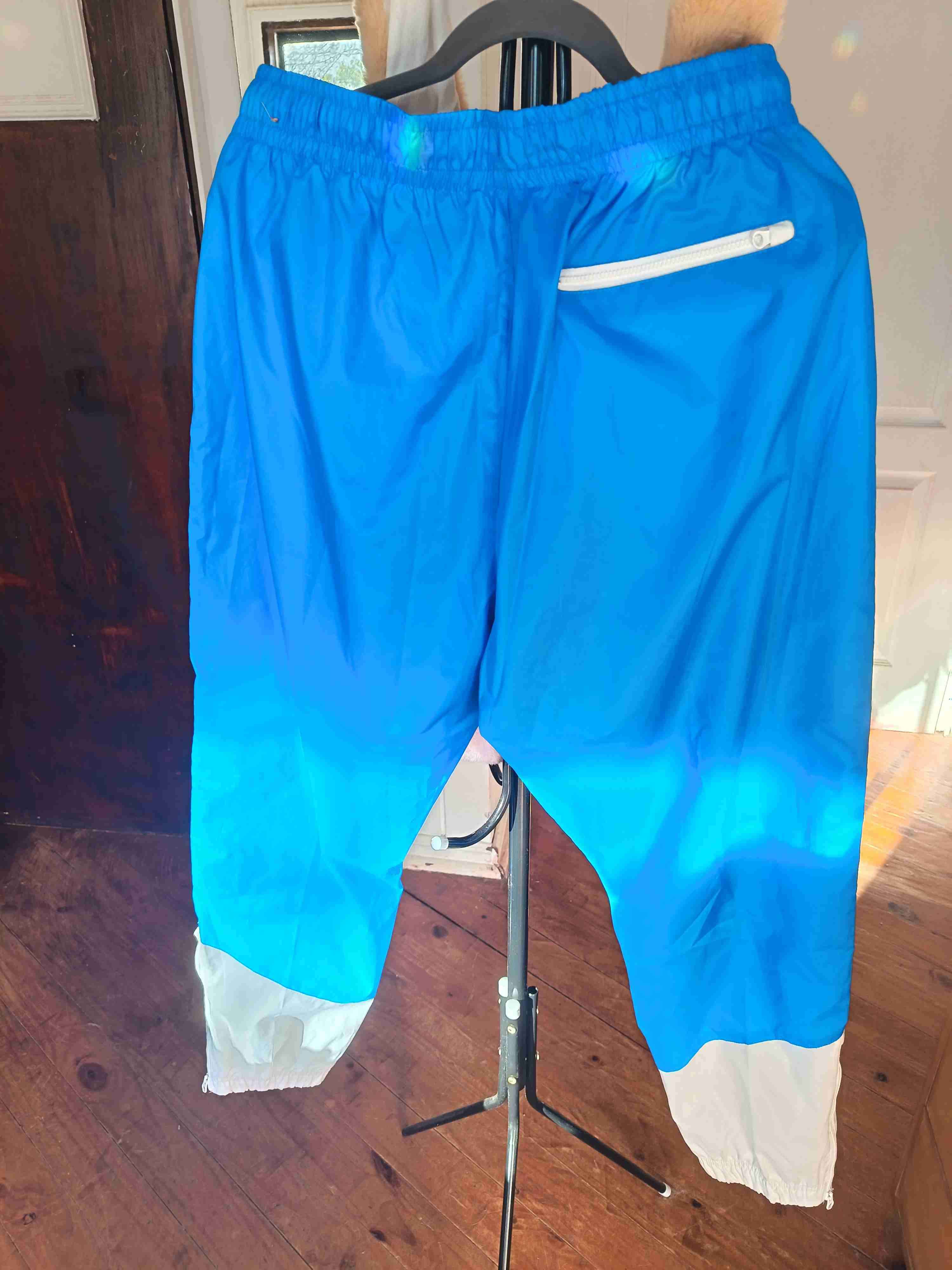 Conjunto deportivo Nike azul y blanca - miniatura 6