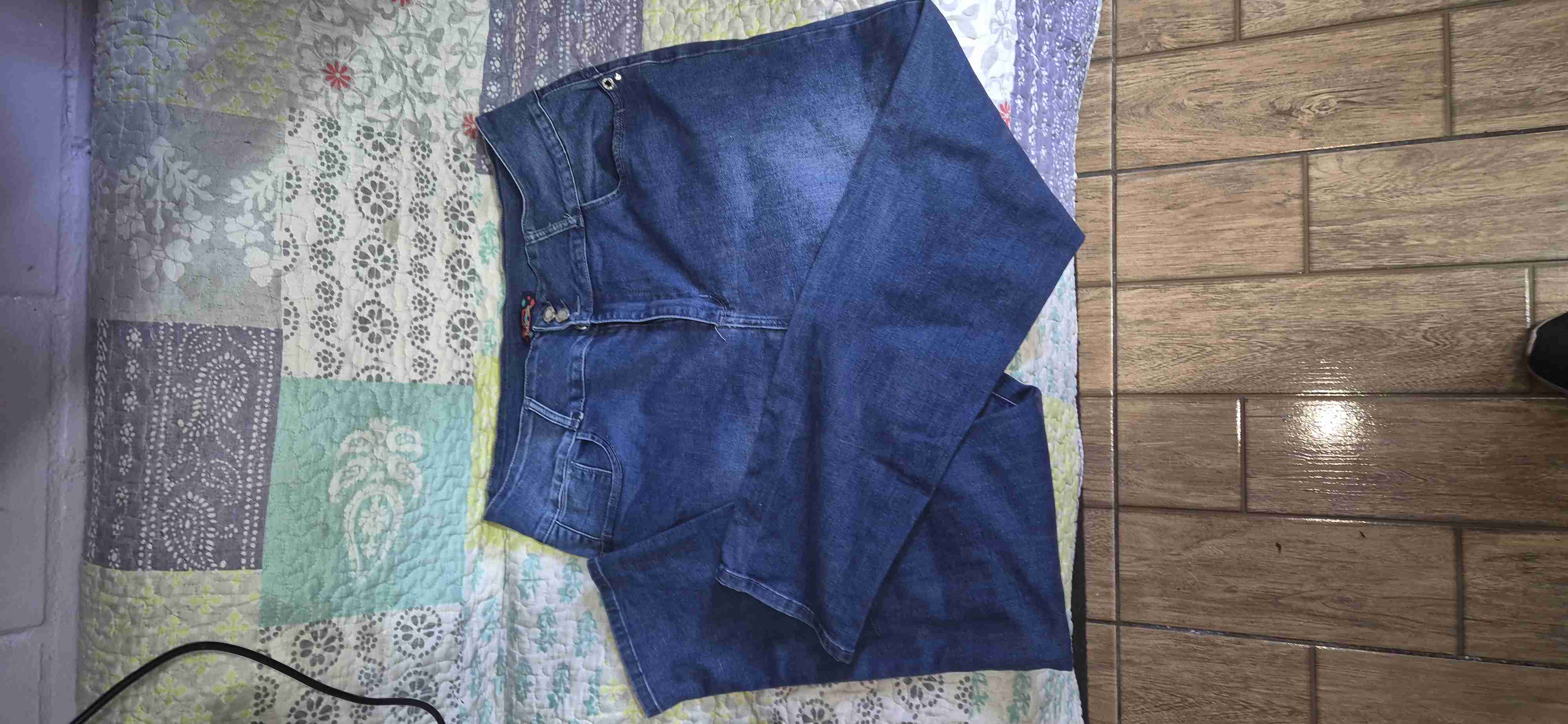 Jeans azul mezclilla usados - miniatura 2