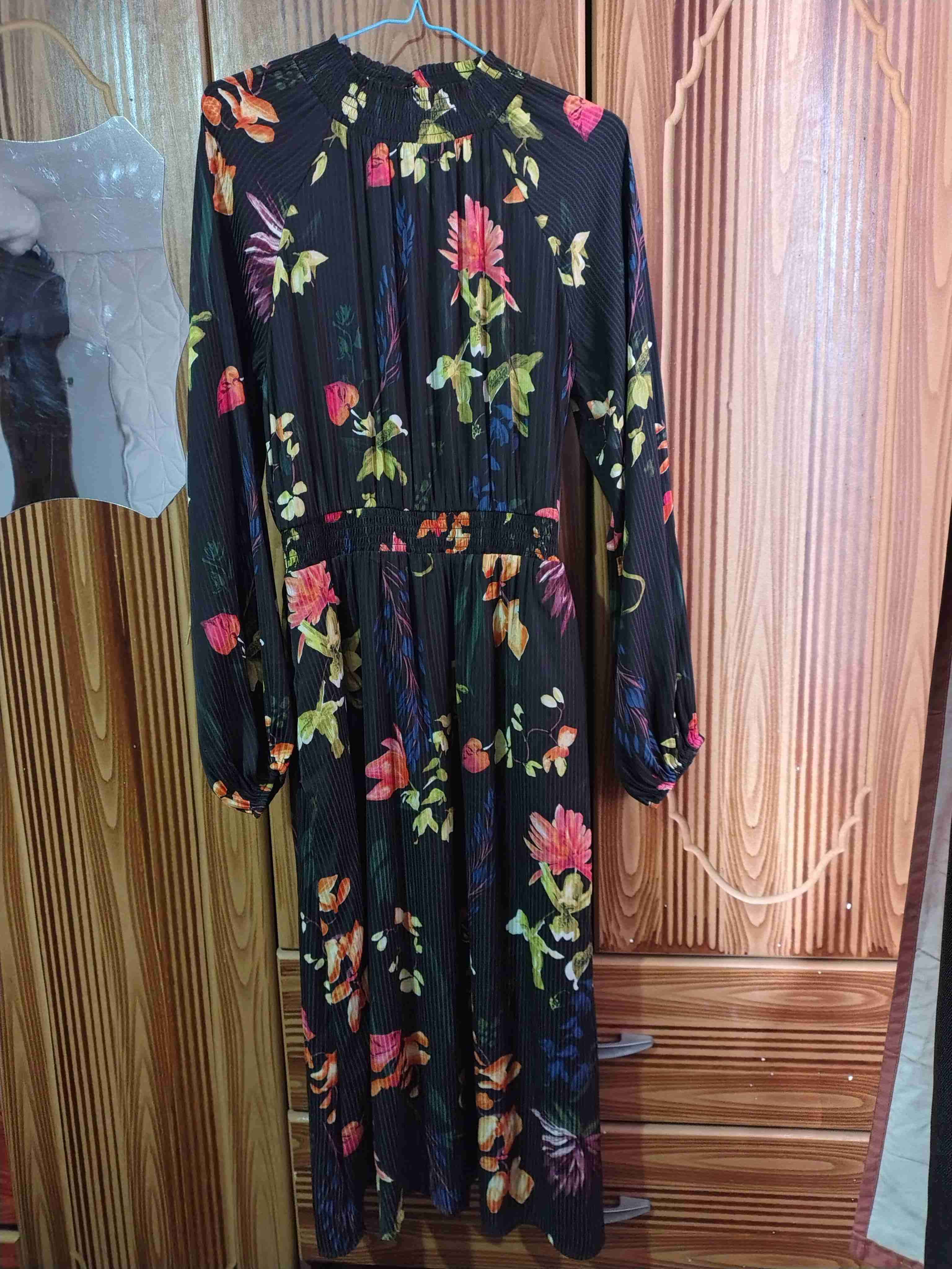 Vestido largo floral negro