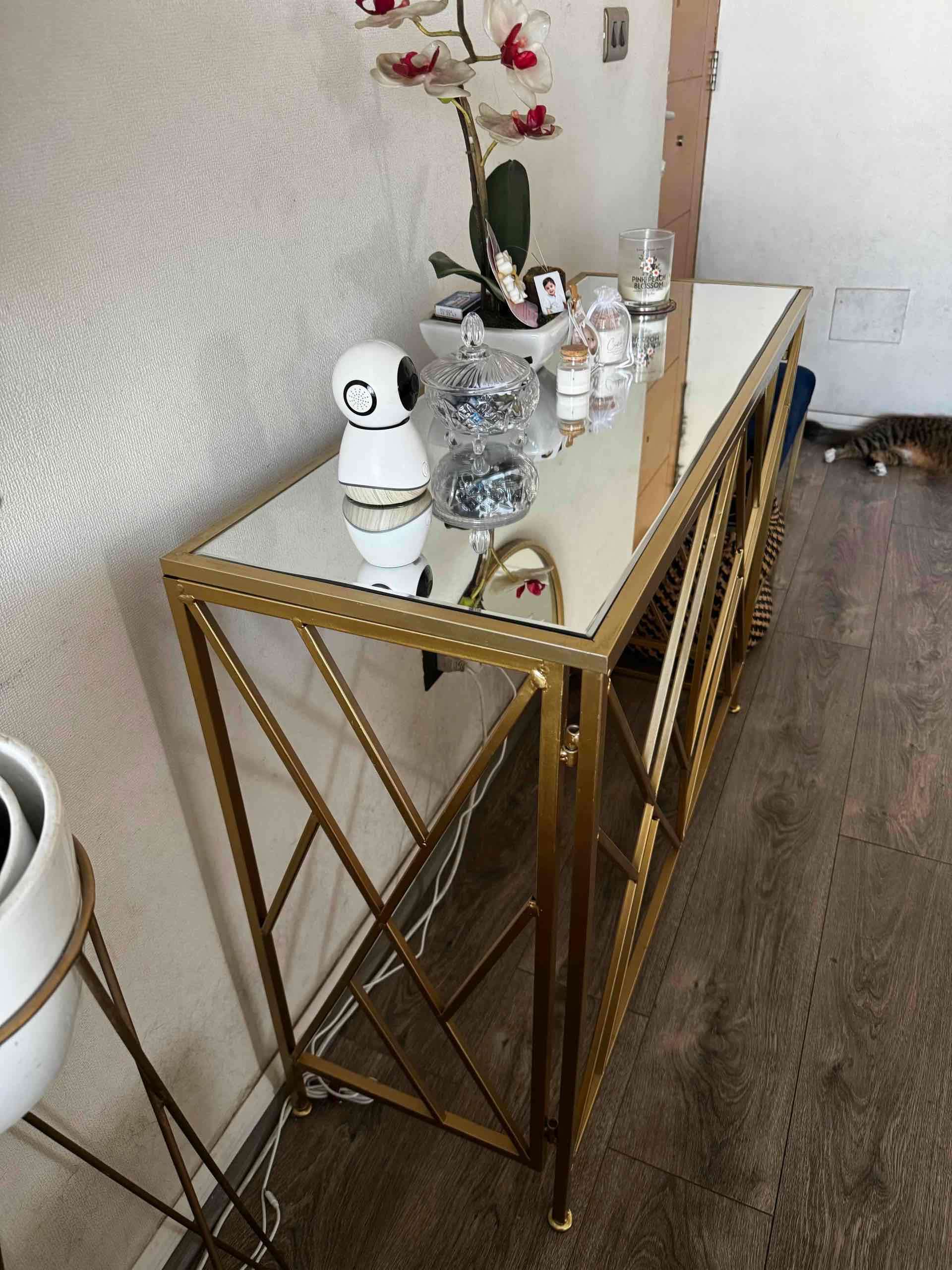 Arrimo dorado moderno - miniatura 2