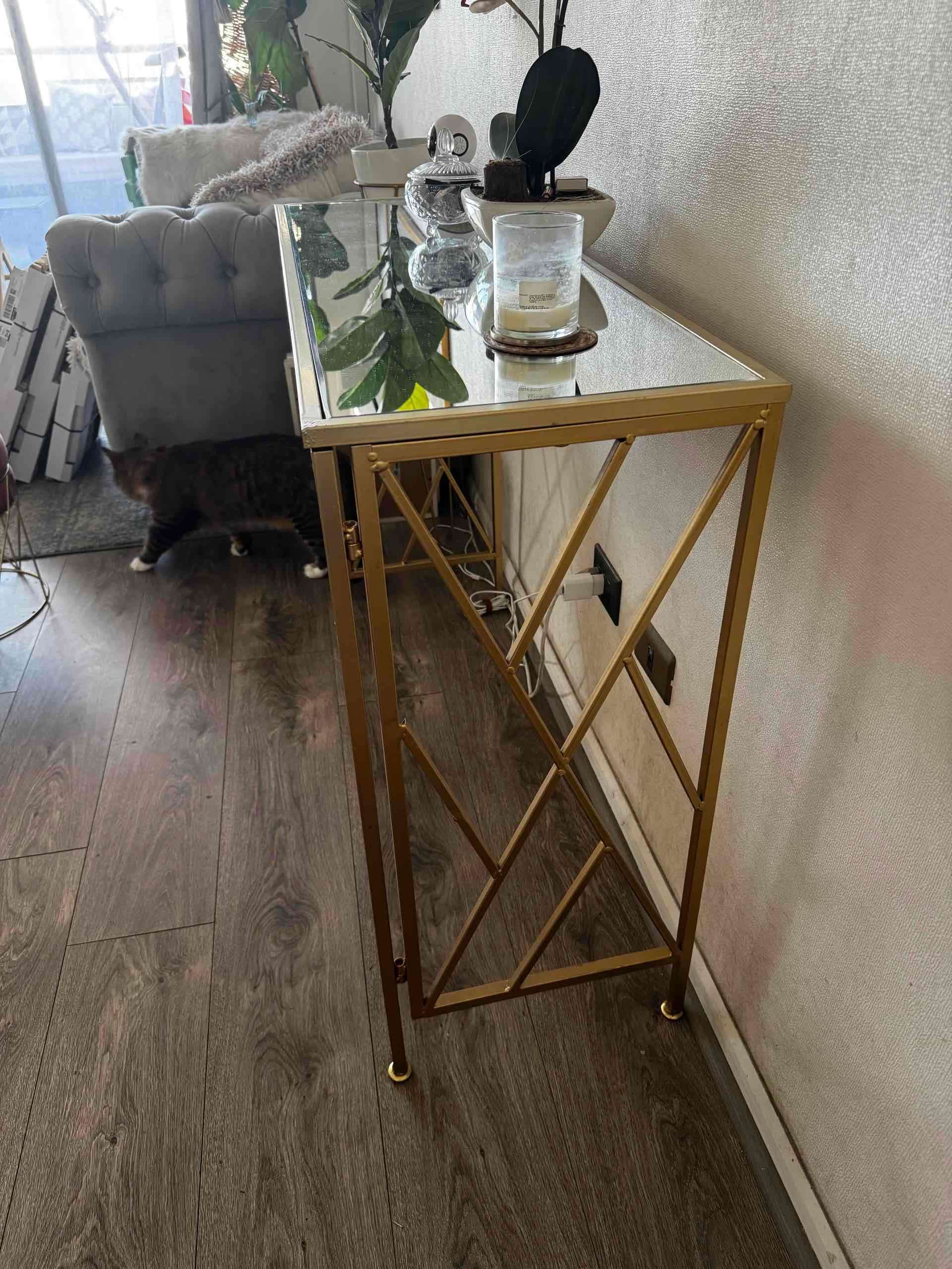 Arrimo dorado moderno - miniatura 3