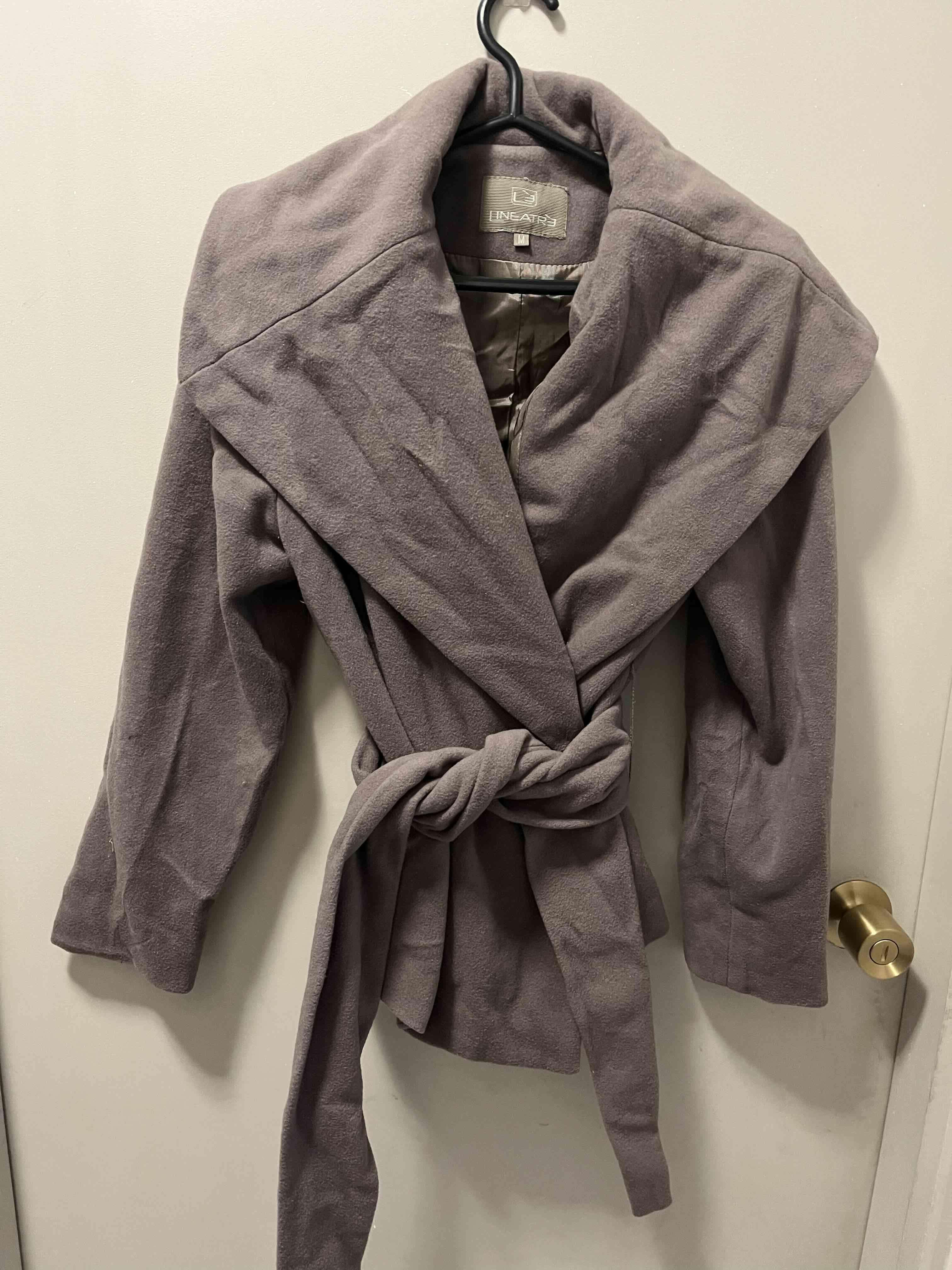 Abrigo de mujer gris Línea Tres