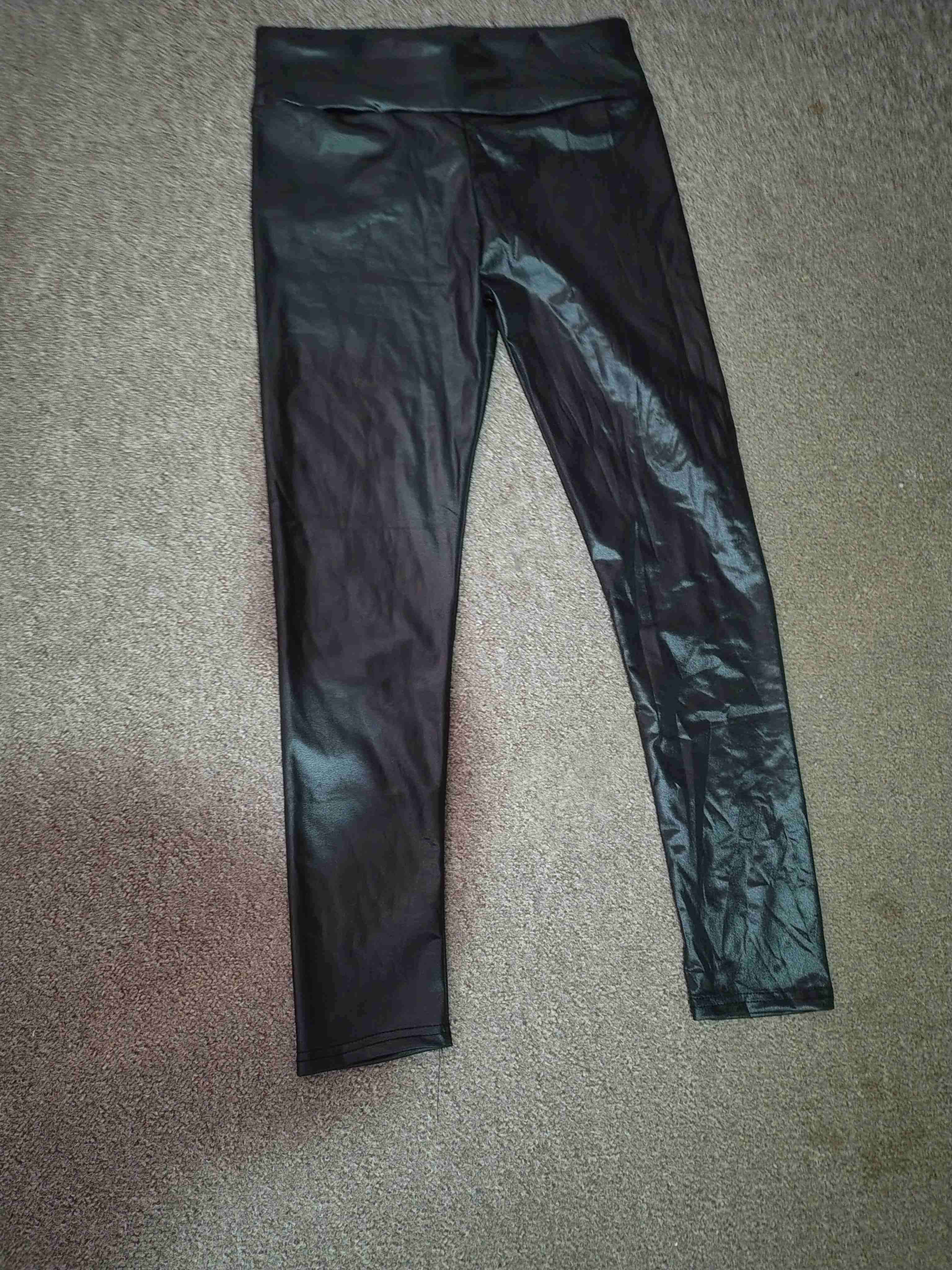 Leggings negros brillantes