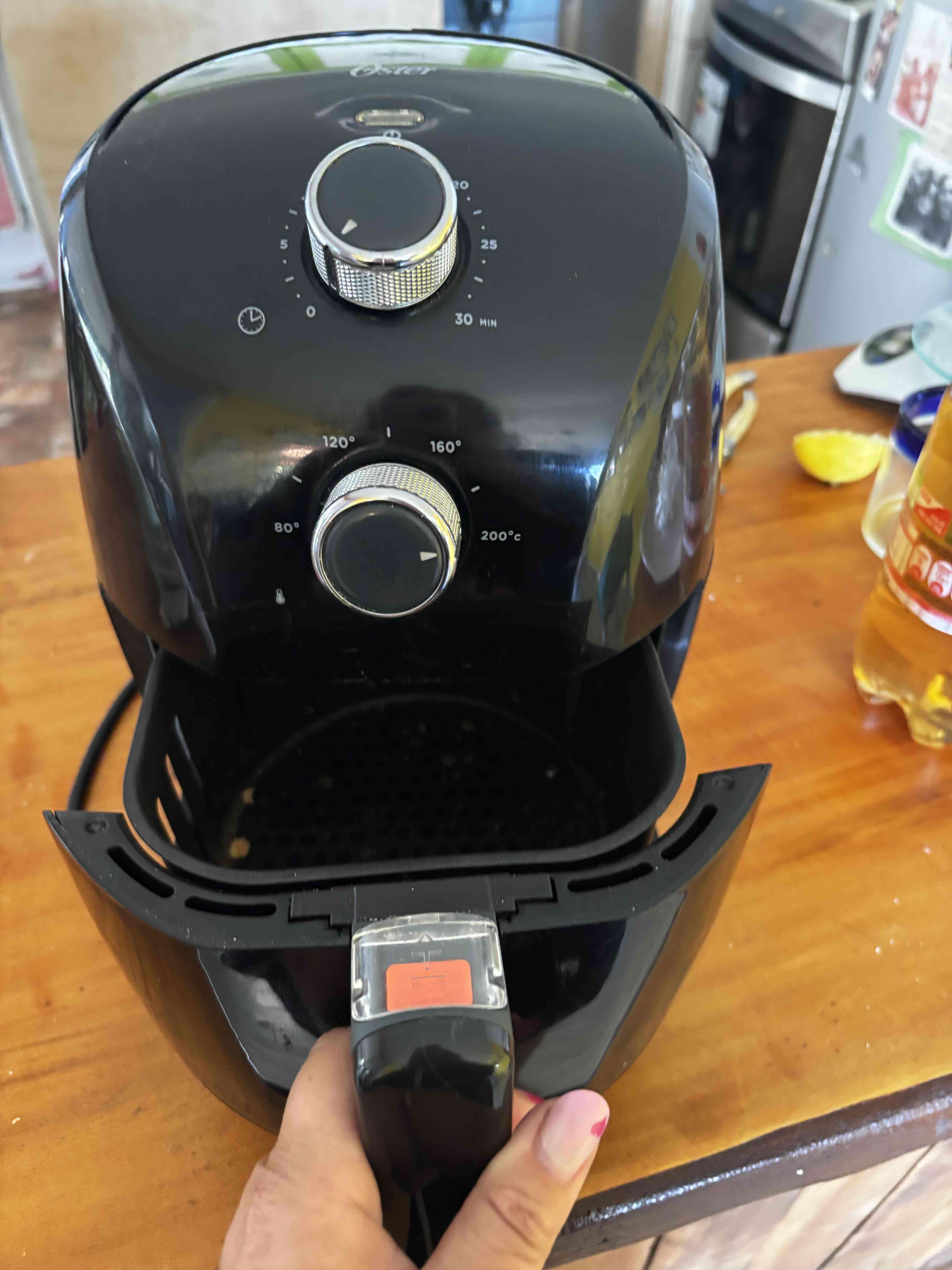 Freidora de aire Oster Negra 4 lt - miniatura 2