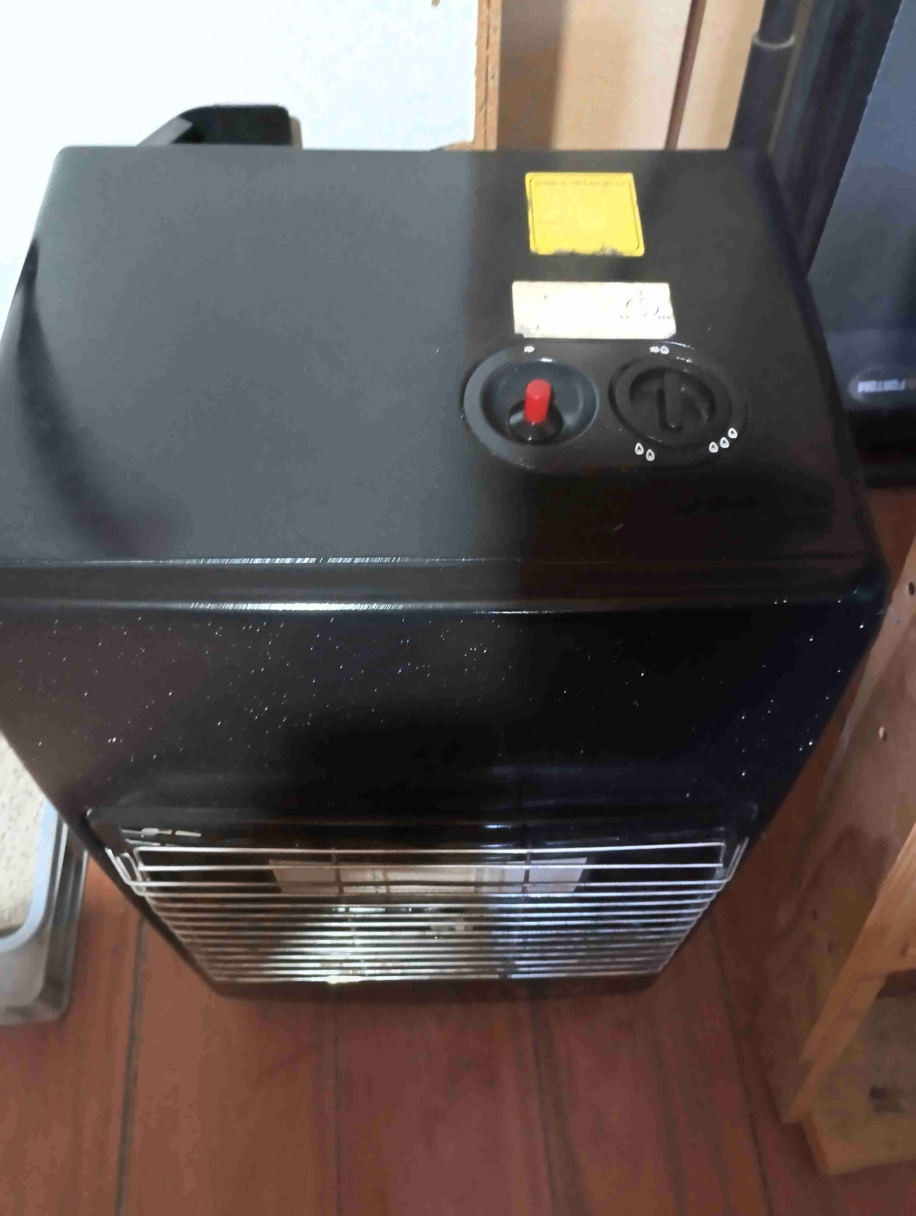 Calefactor eléctrico negro