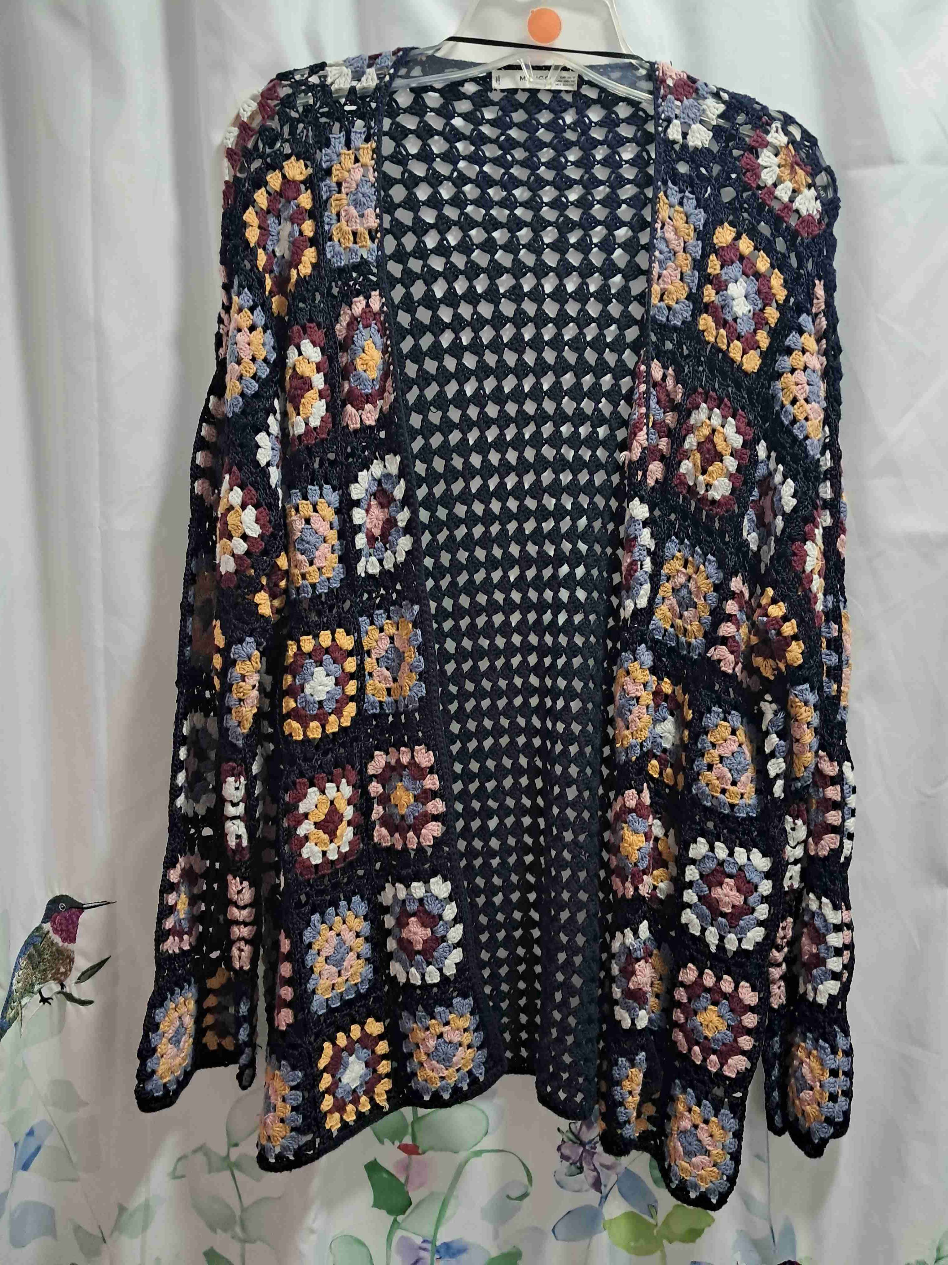 Chaqueta tejida a crochet - miniatura 2