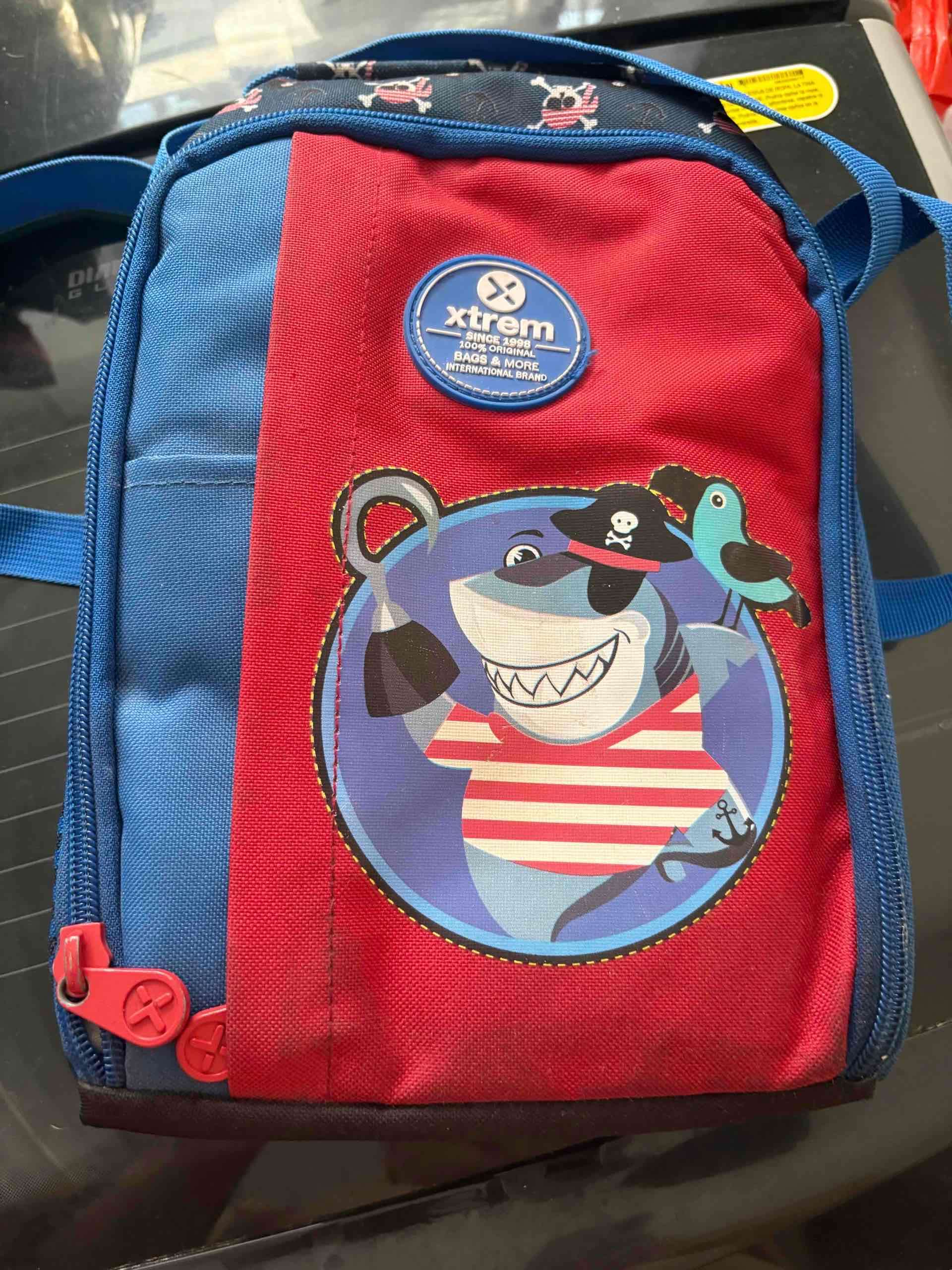 Lonchera infantil Xtrem tiburón