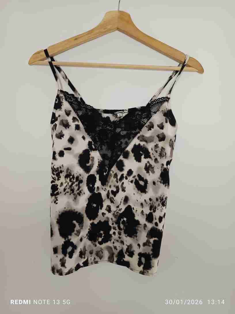 Blusa con estampado animal print