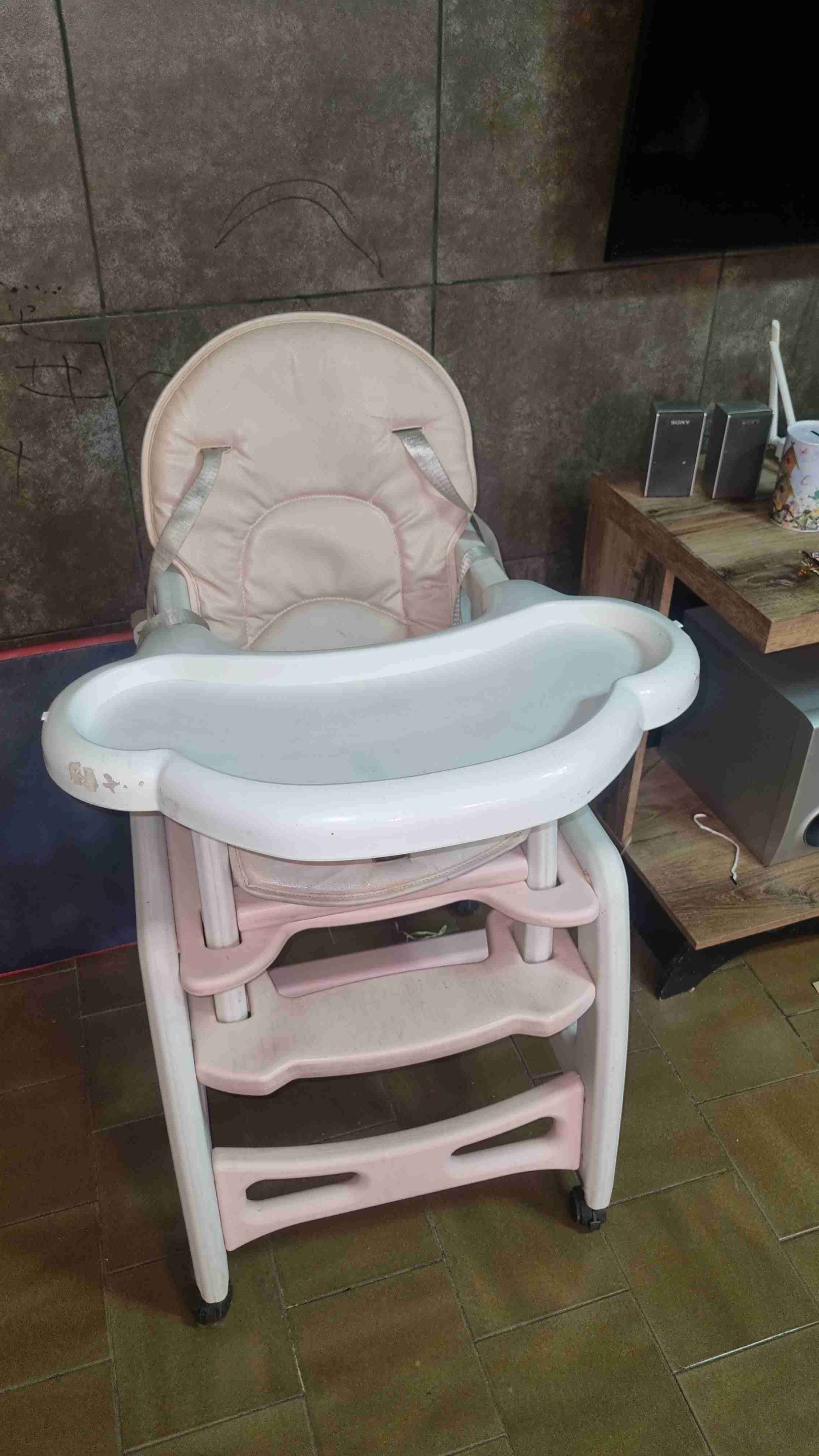 Silla comedor alta de bebé rosada - miniatura 2