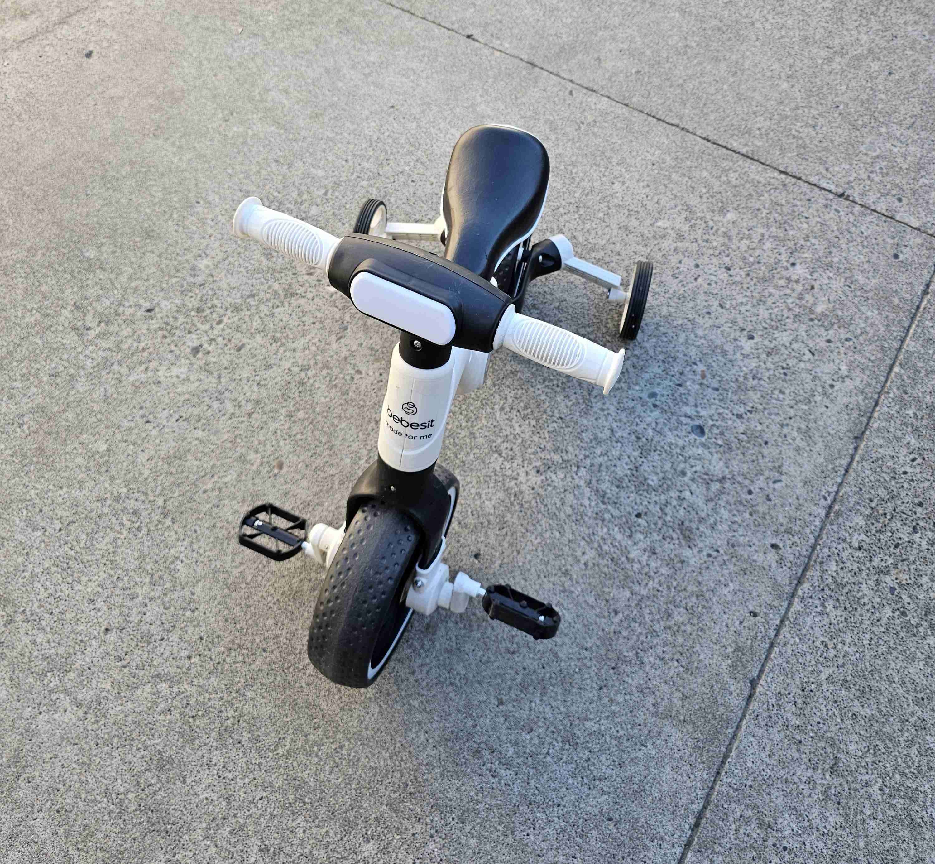 Triciclo infantil bebesit - miniatura 3